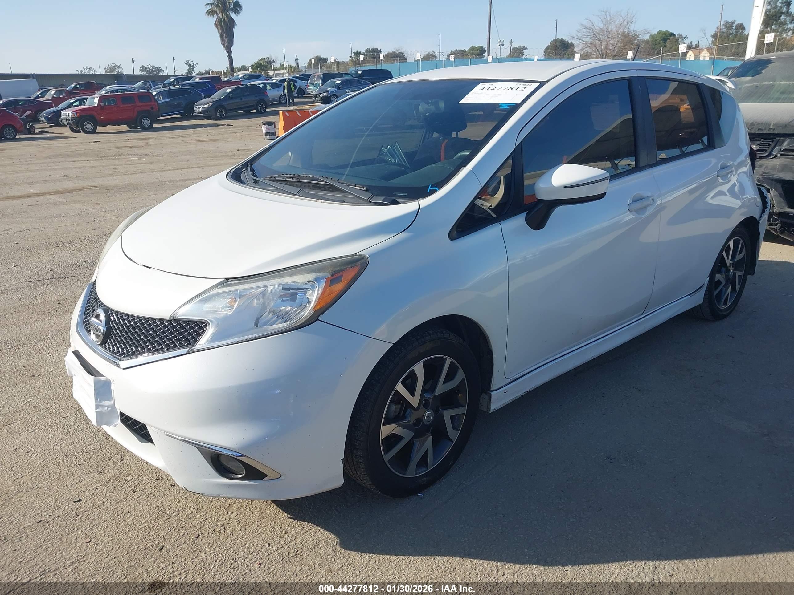 NISSAN VERSA image 2