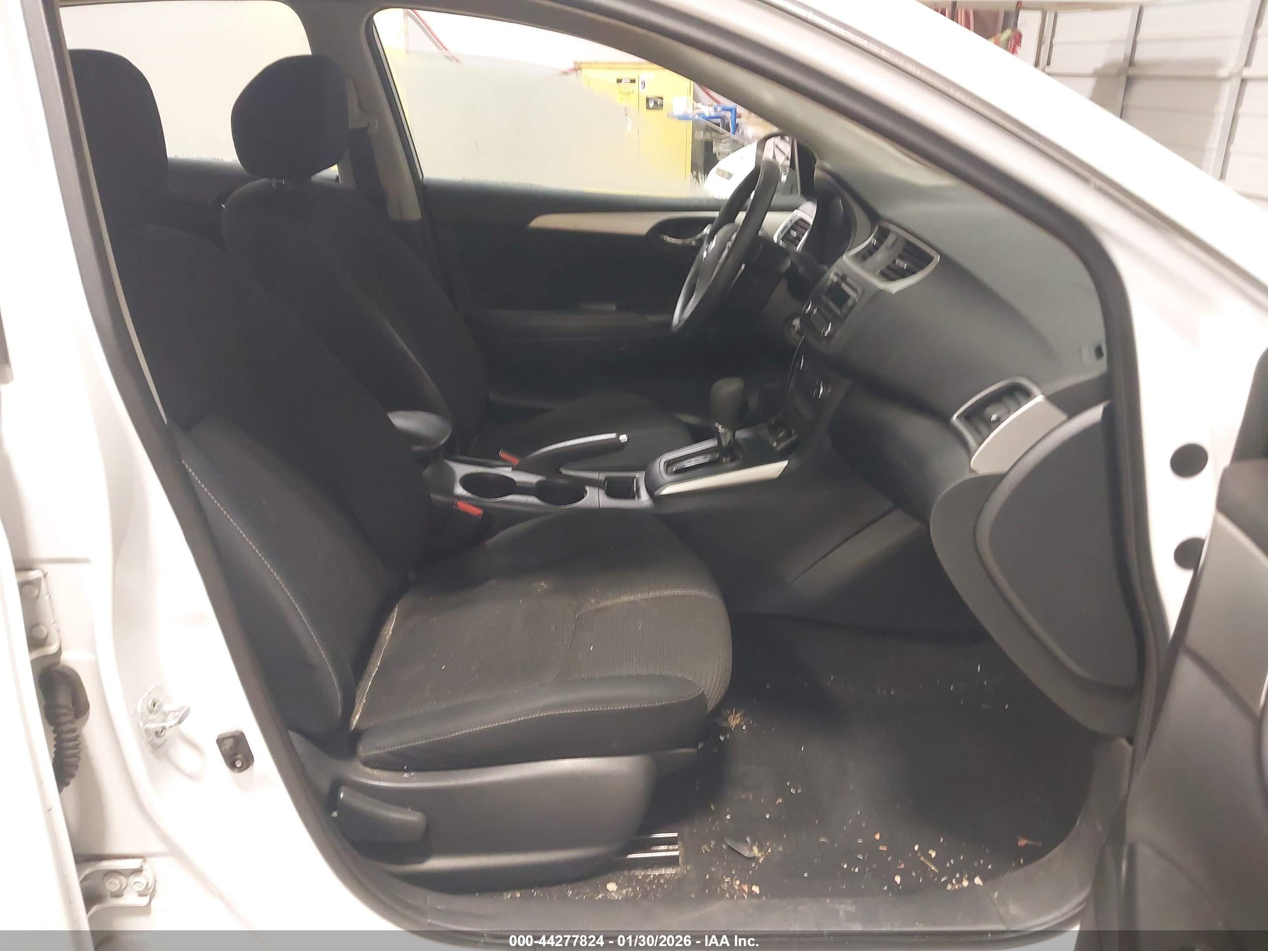 NISSAN SENTRA image 5