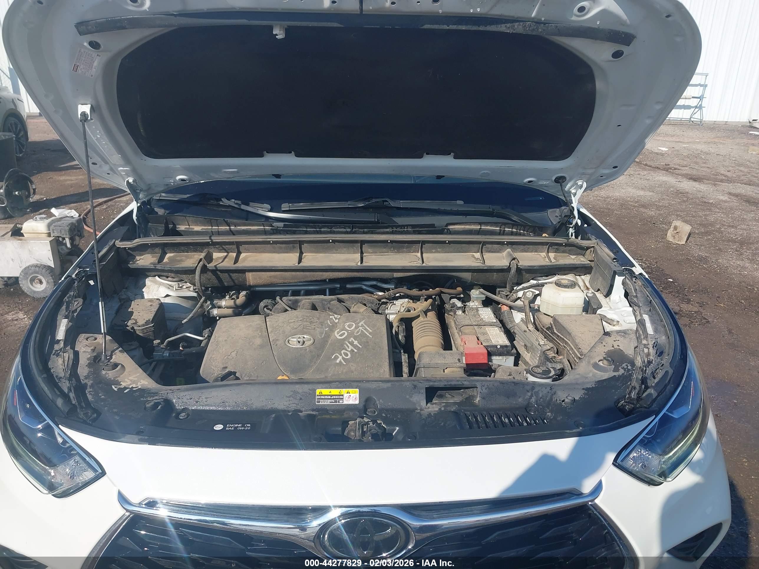 TOYOTA HIGHLANDER image 10