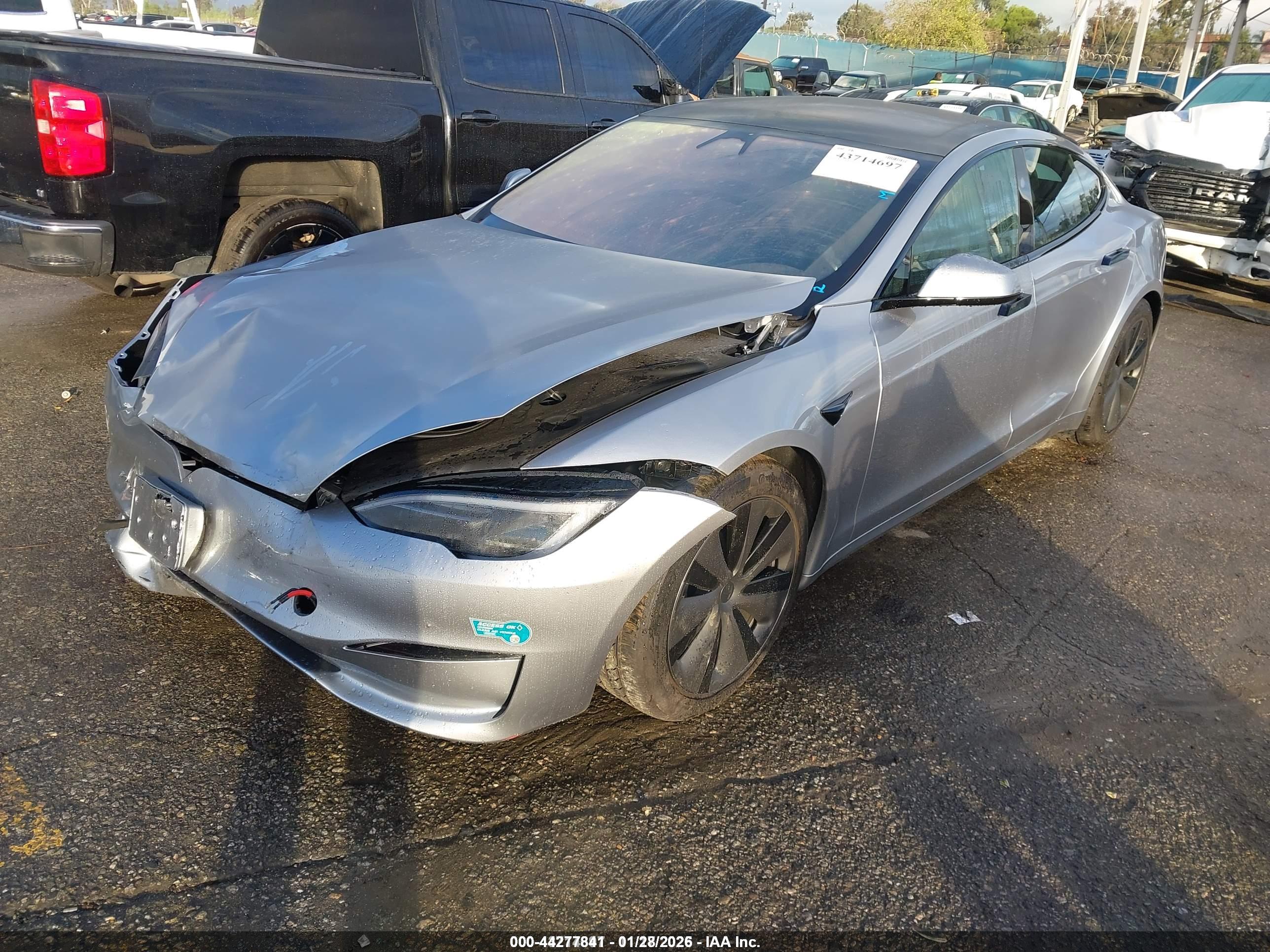 TESLA MODEL image 2