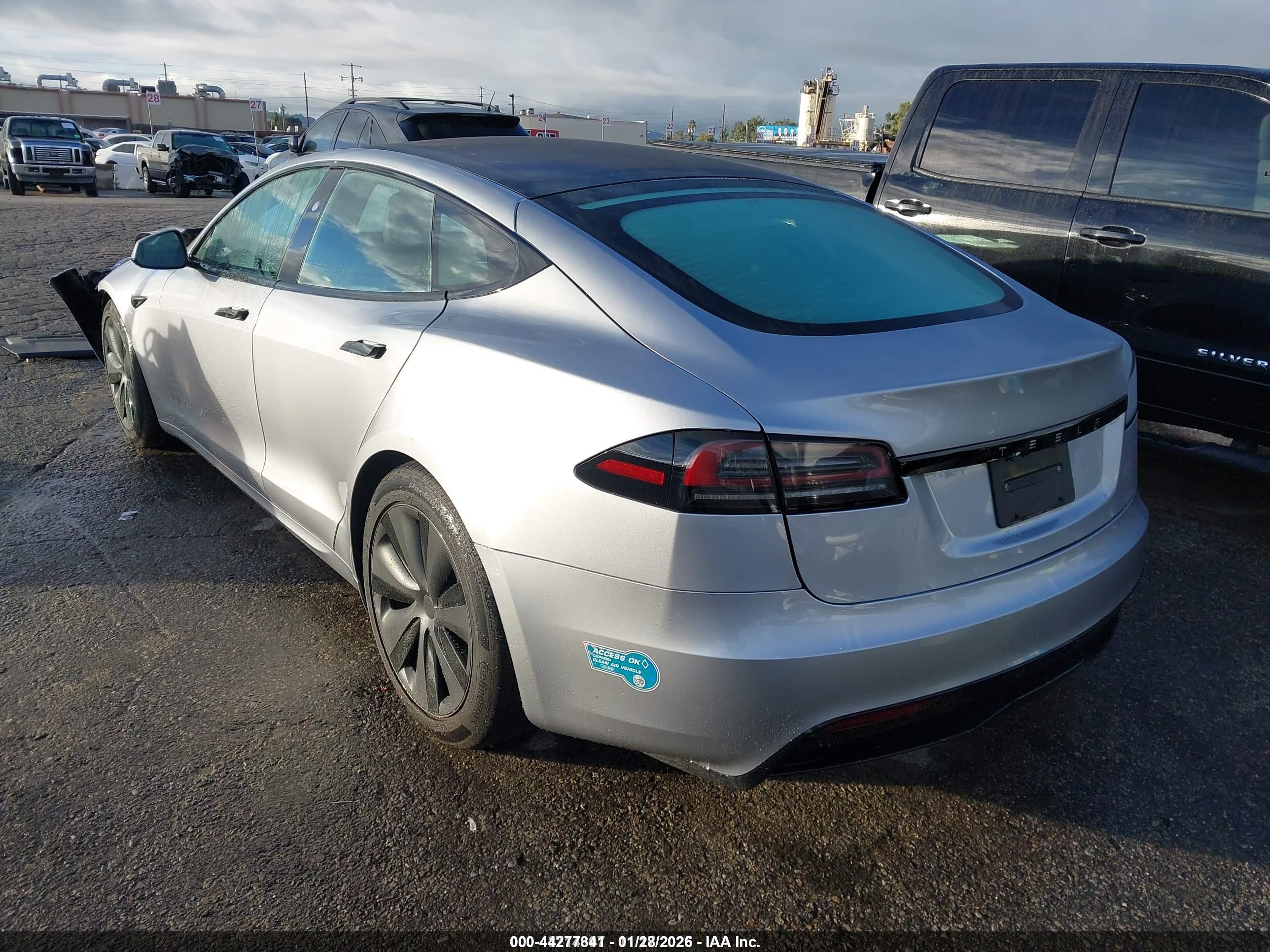 TESLA MODEL image 3