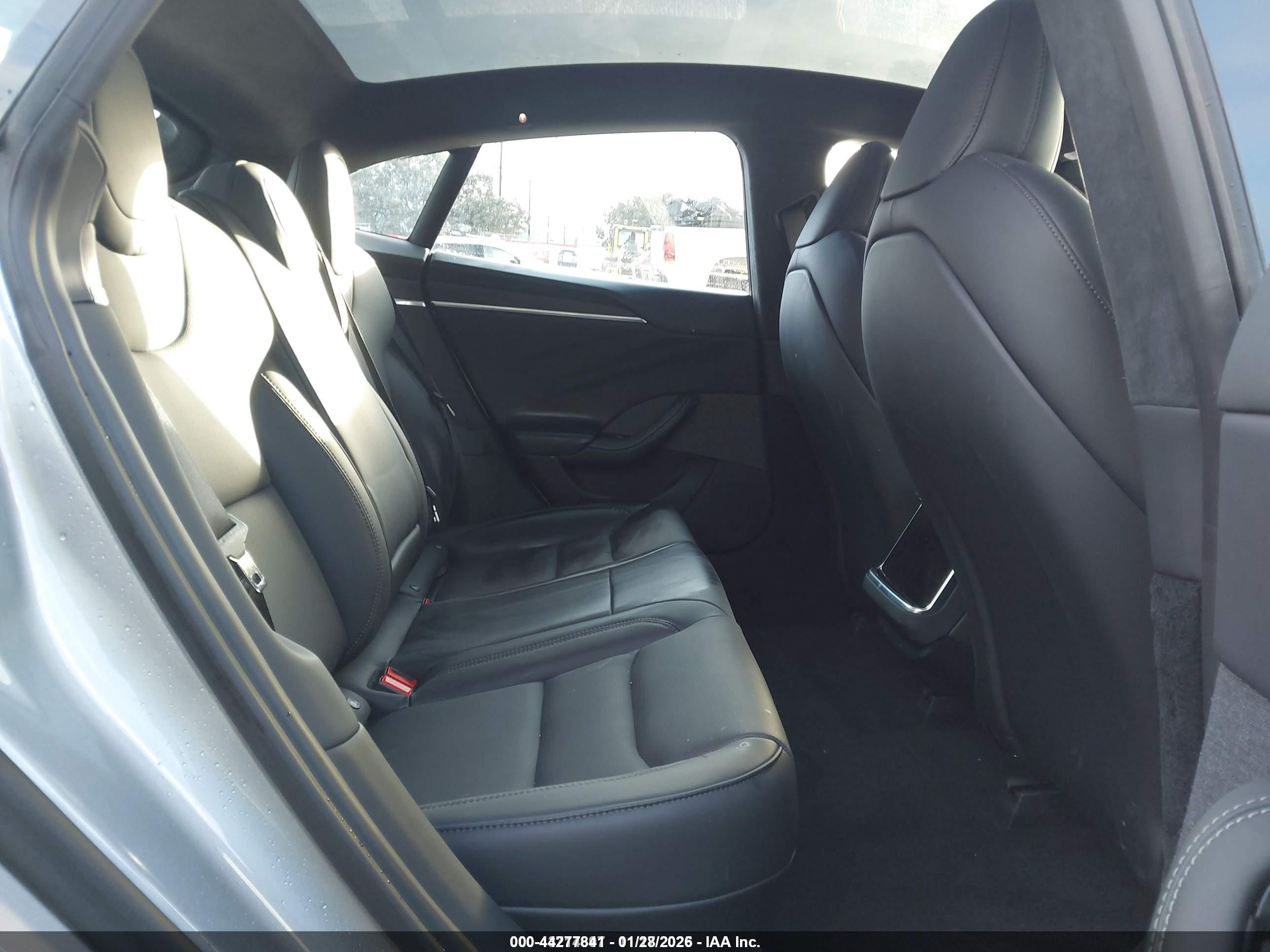 TESLA MODEL image 8