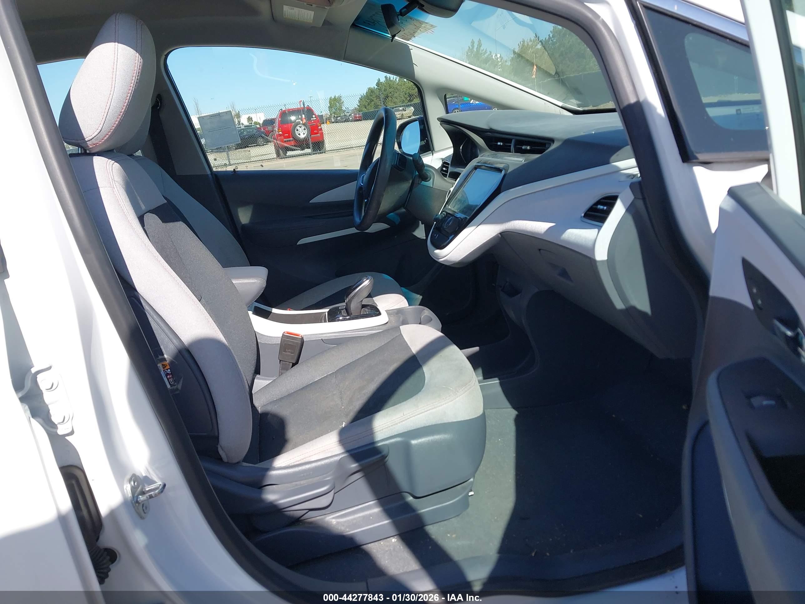 CHEVROLET BOLT image 5