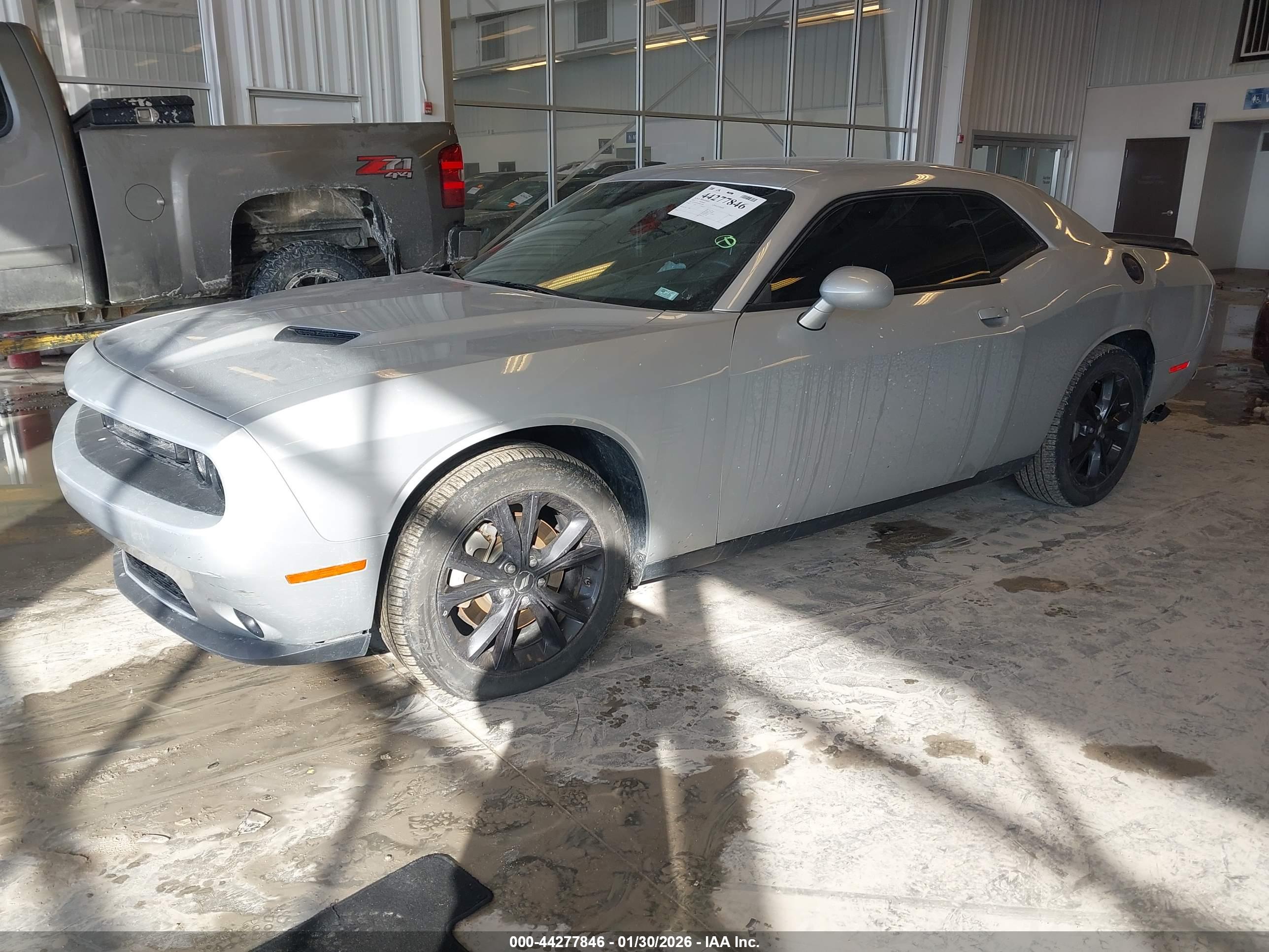 DODGE CHALLENGER image 2