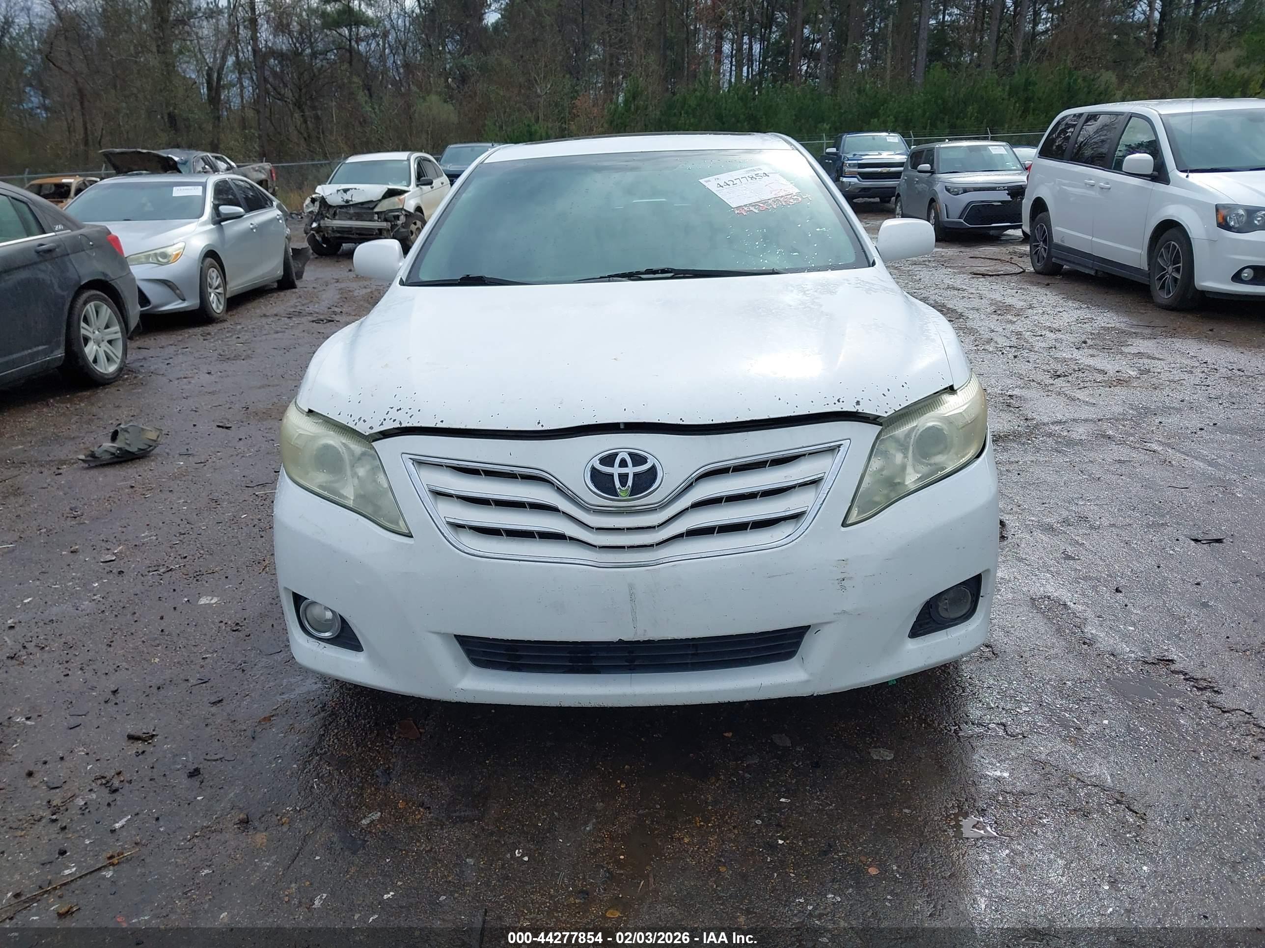 TOYOTA CAMRY image 6