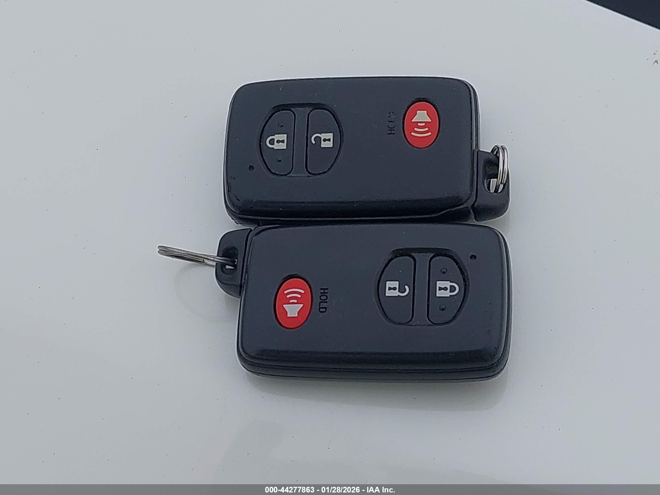 TOYOTA PRIUS image 11