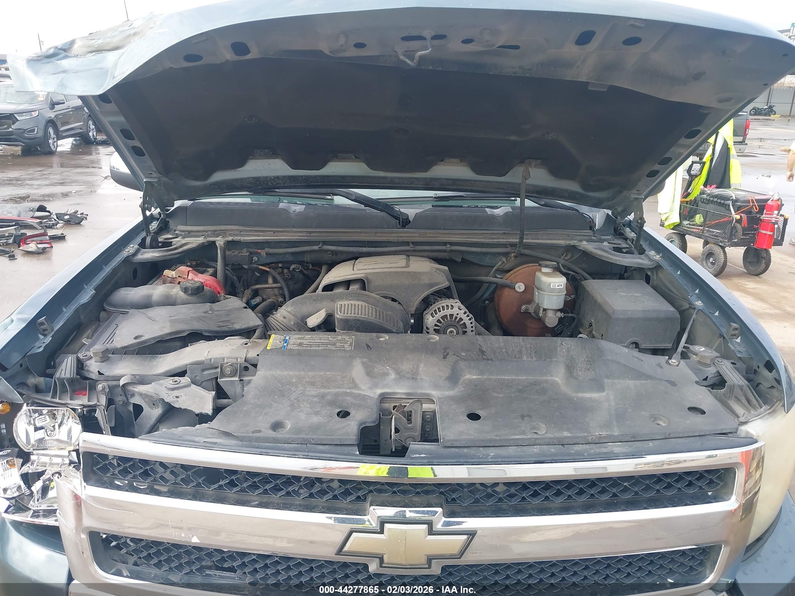 CHEVROLET SILVERADO image 10