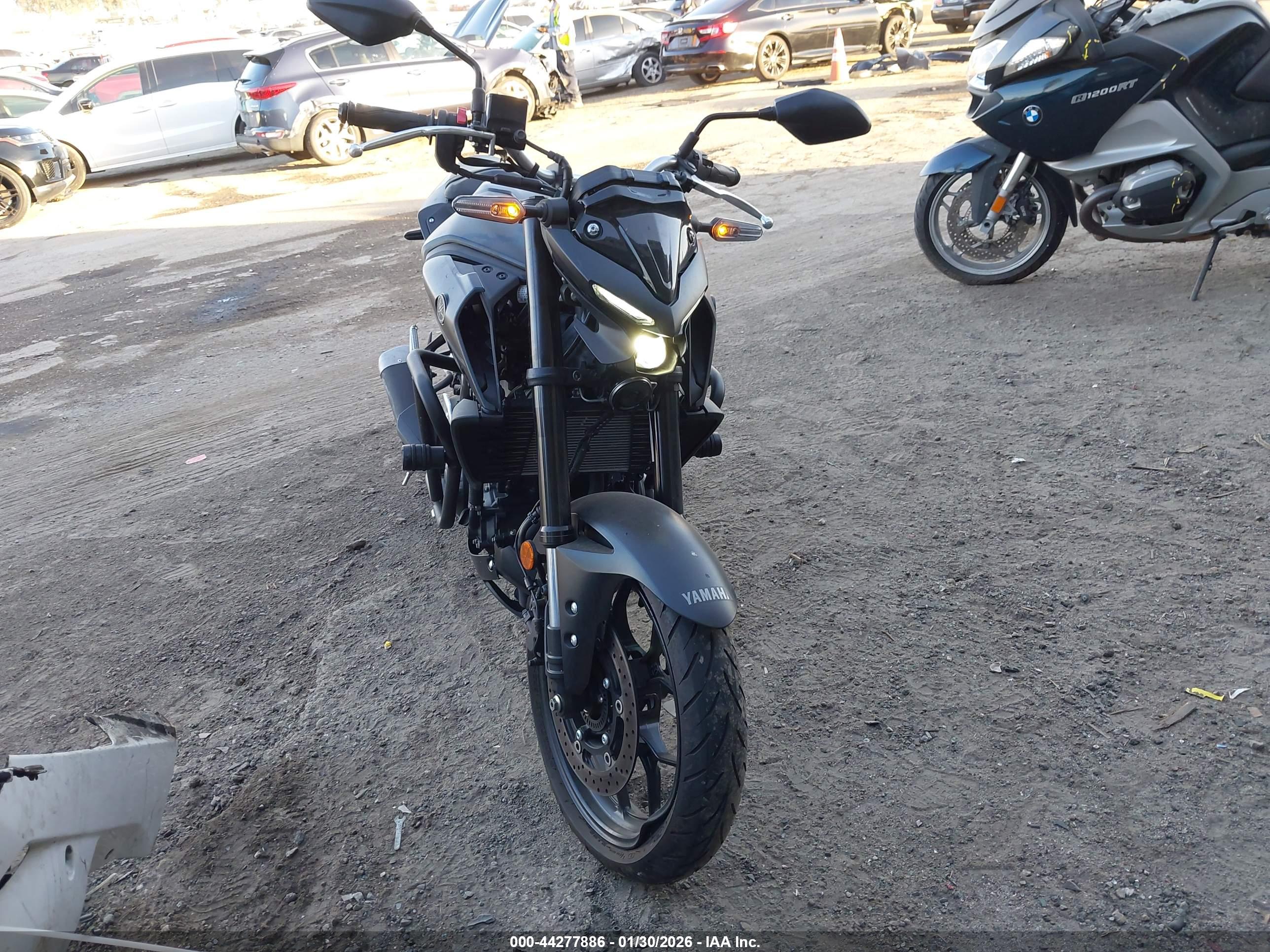 YAMAHA MT-03 image 5
