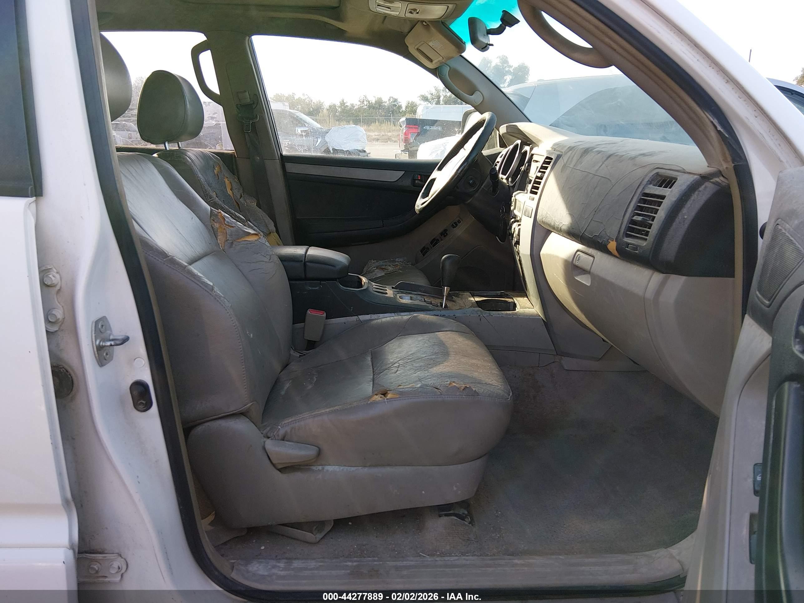 TOYOTA 4RUNNER image 5