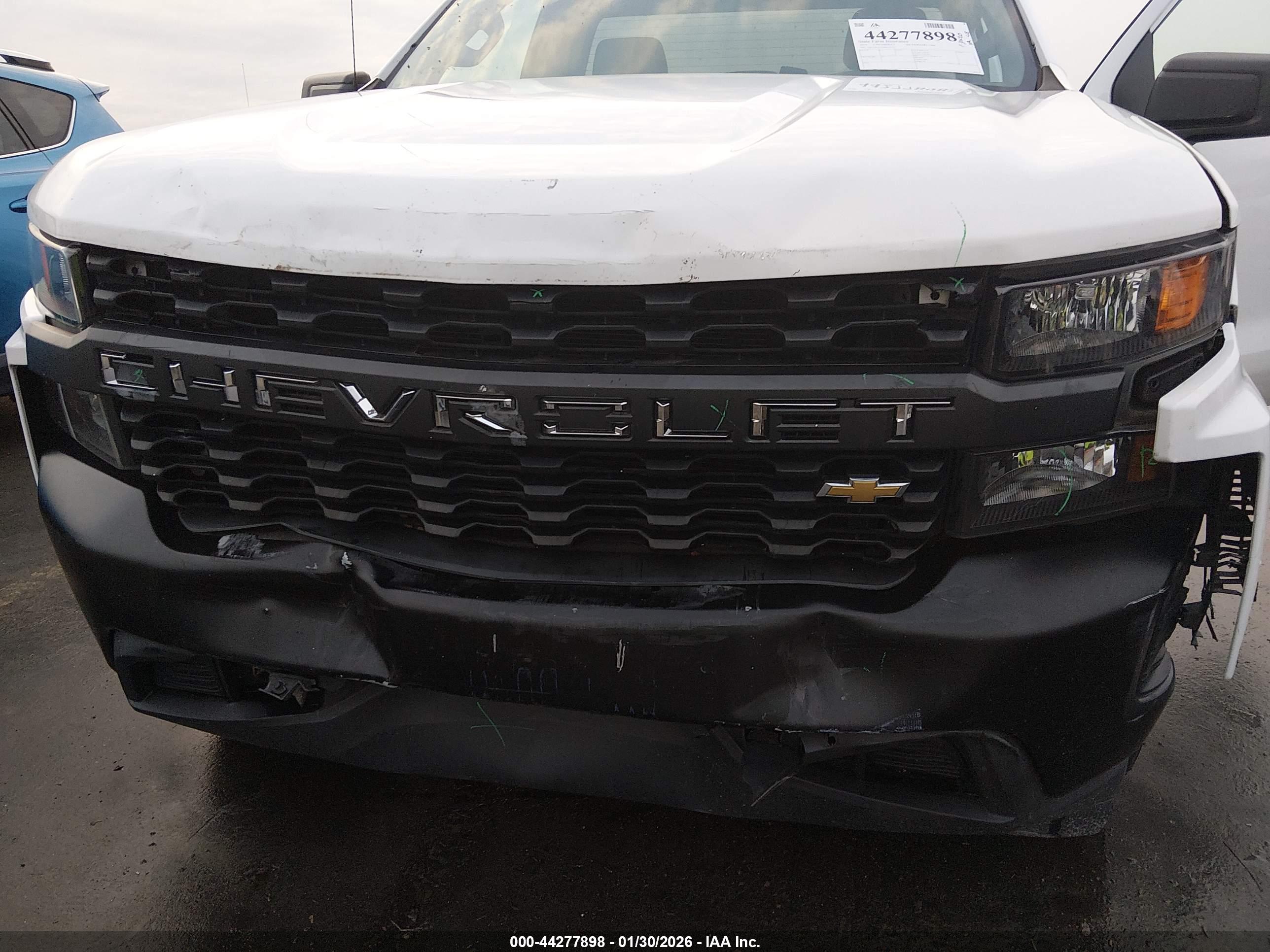 CHEVROLET SILVERADO image 6