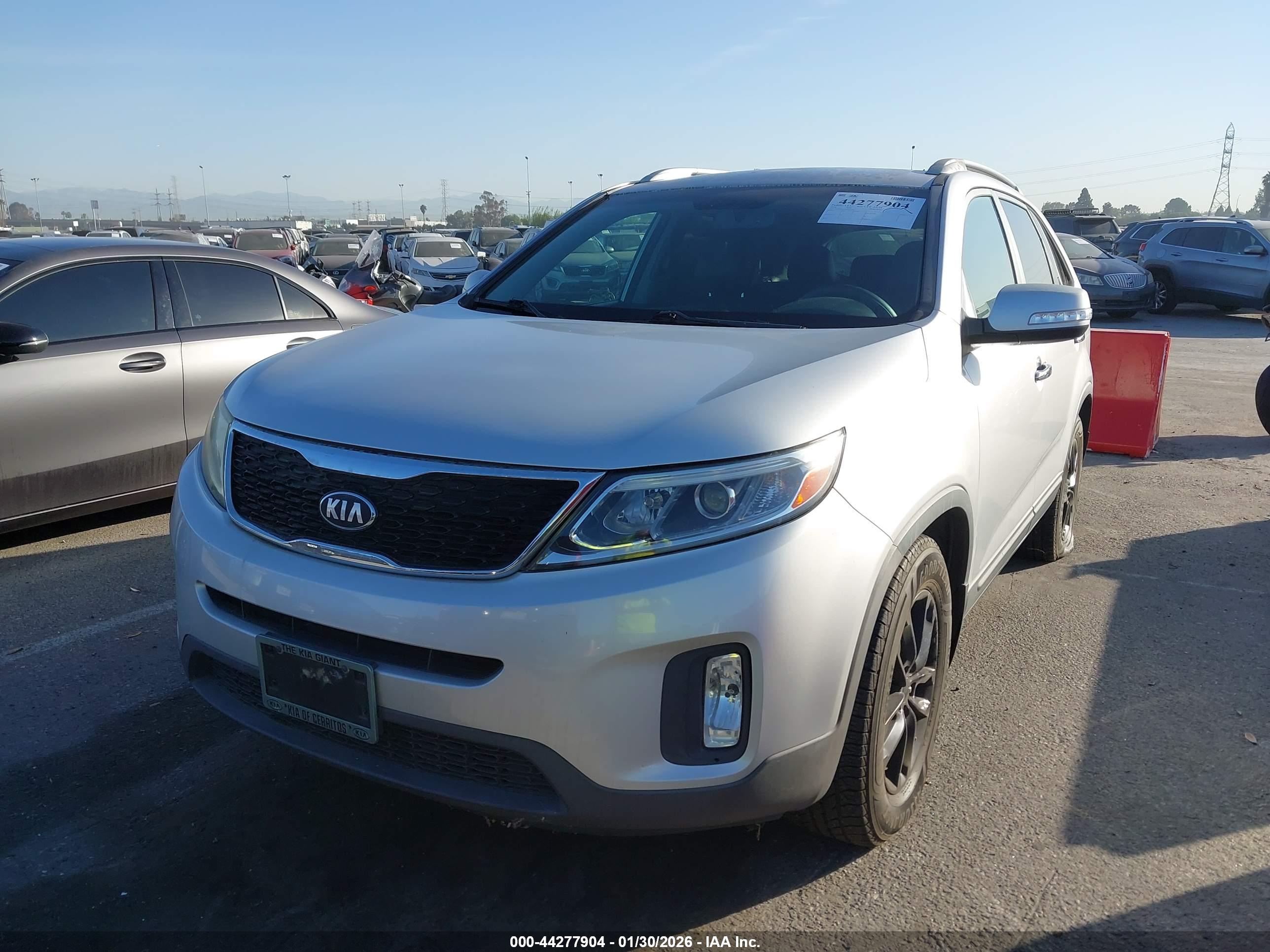 KIA SORENTO image 2
