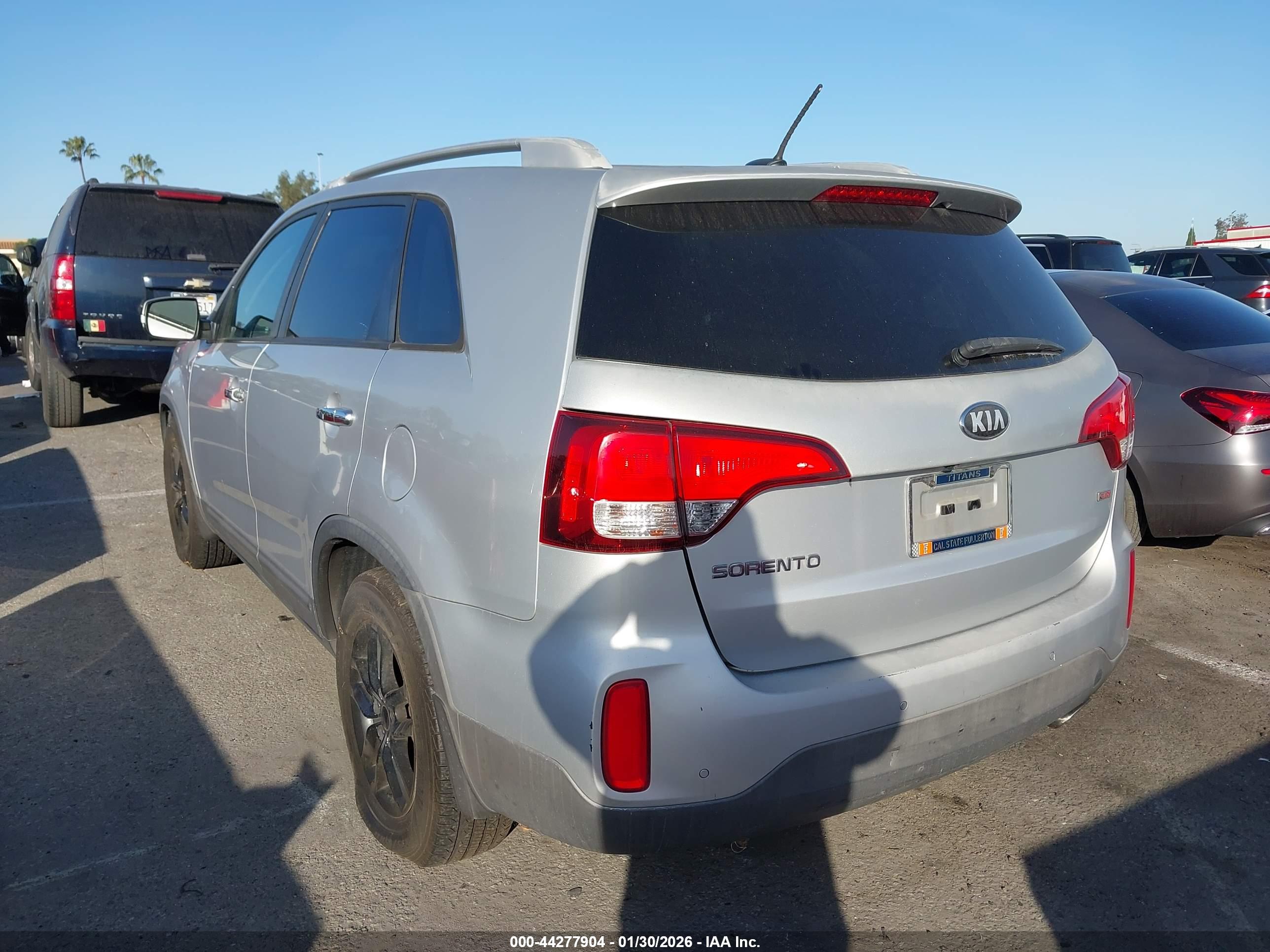 KIA SORENTO image 3