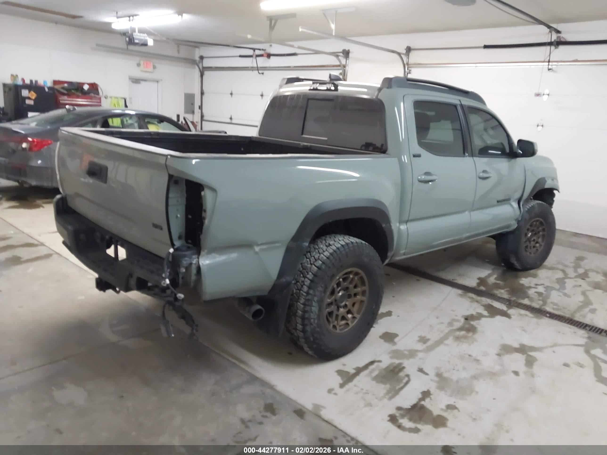 TOYOTA TACOMA image 4