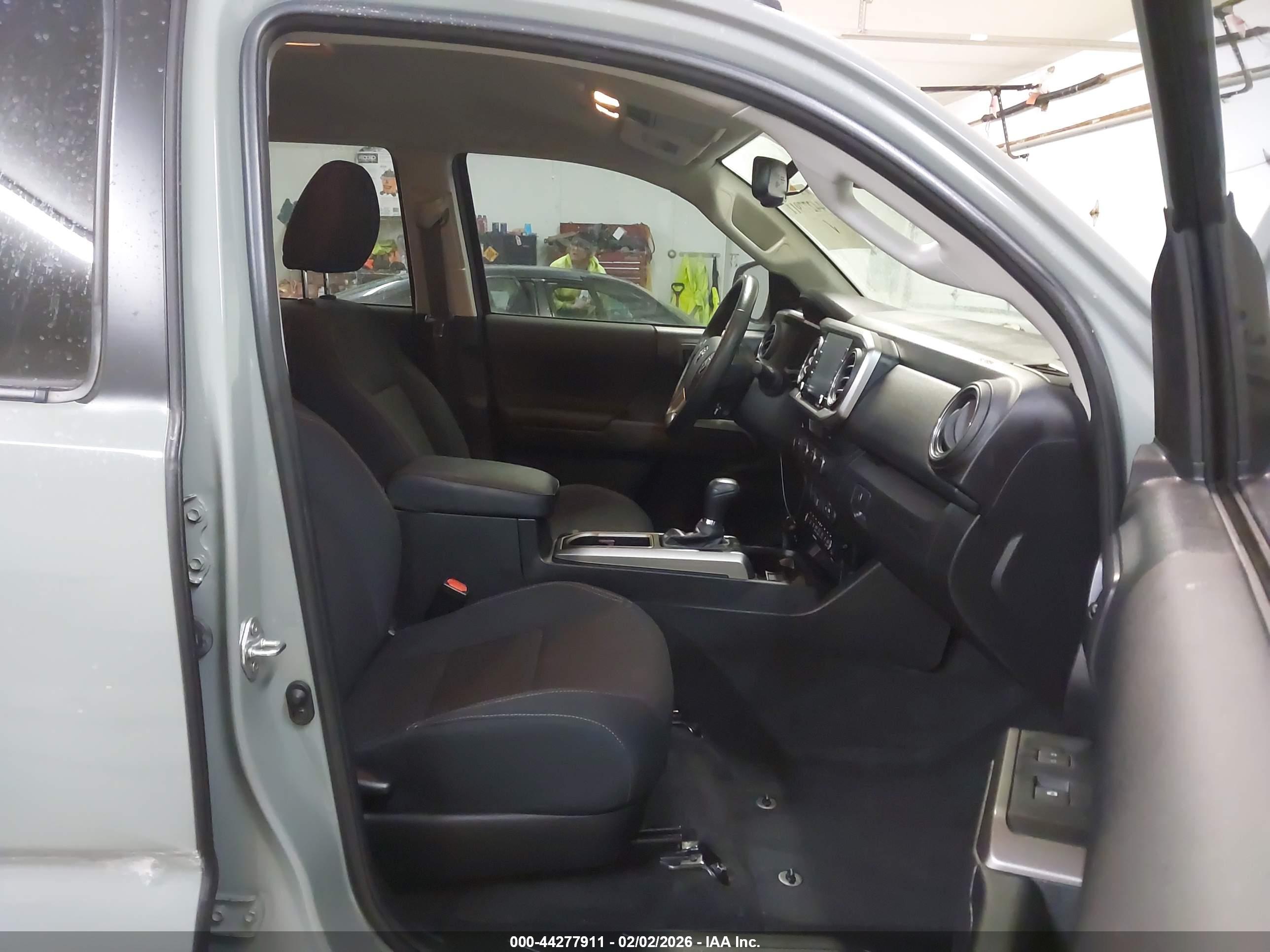 TOYOTA TACOMA image 5
