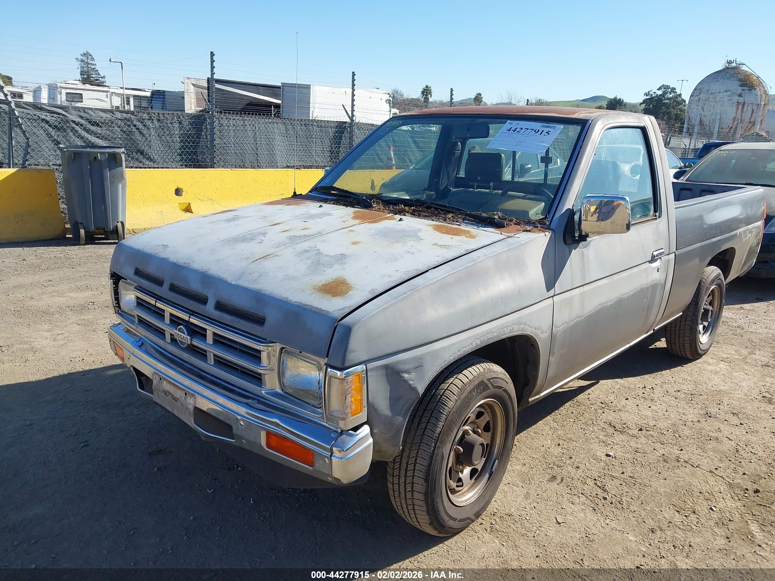 NISSAN TRUCK image 6