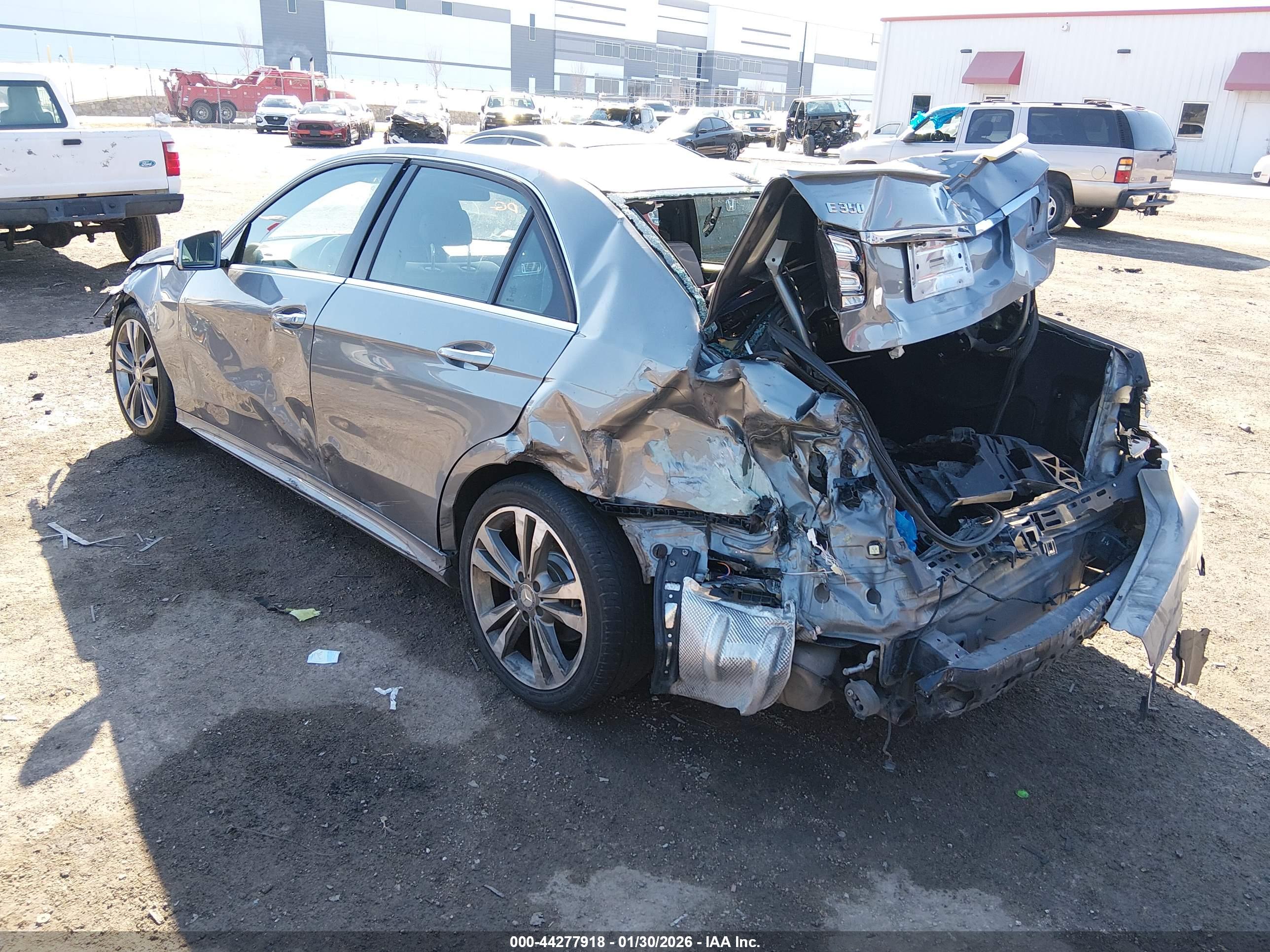 MERCEDES-BENZ E image 3