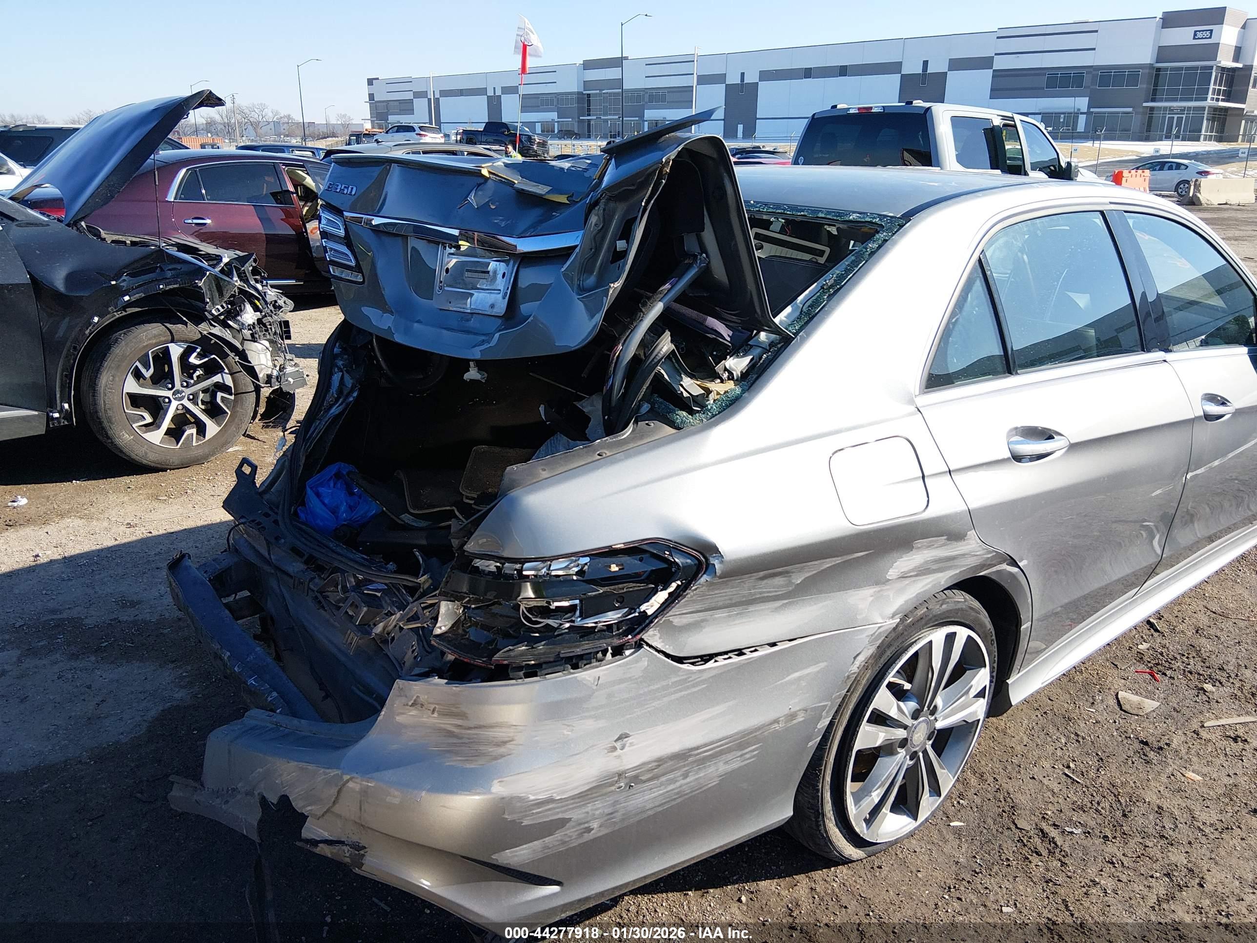 MERCEDES-BENZ E image 6