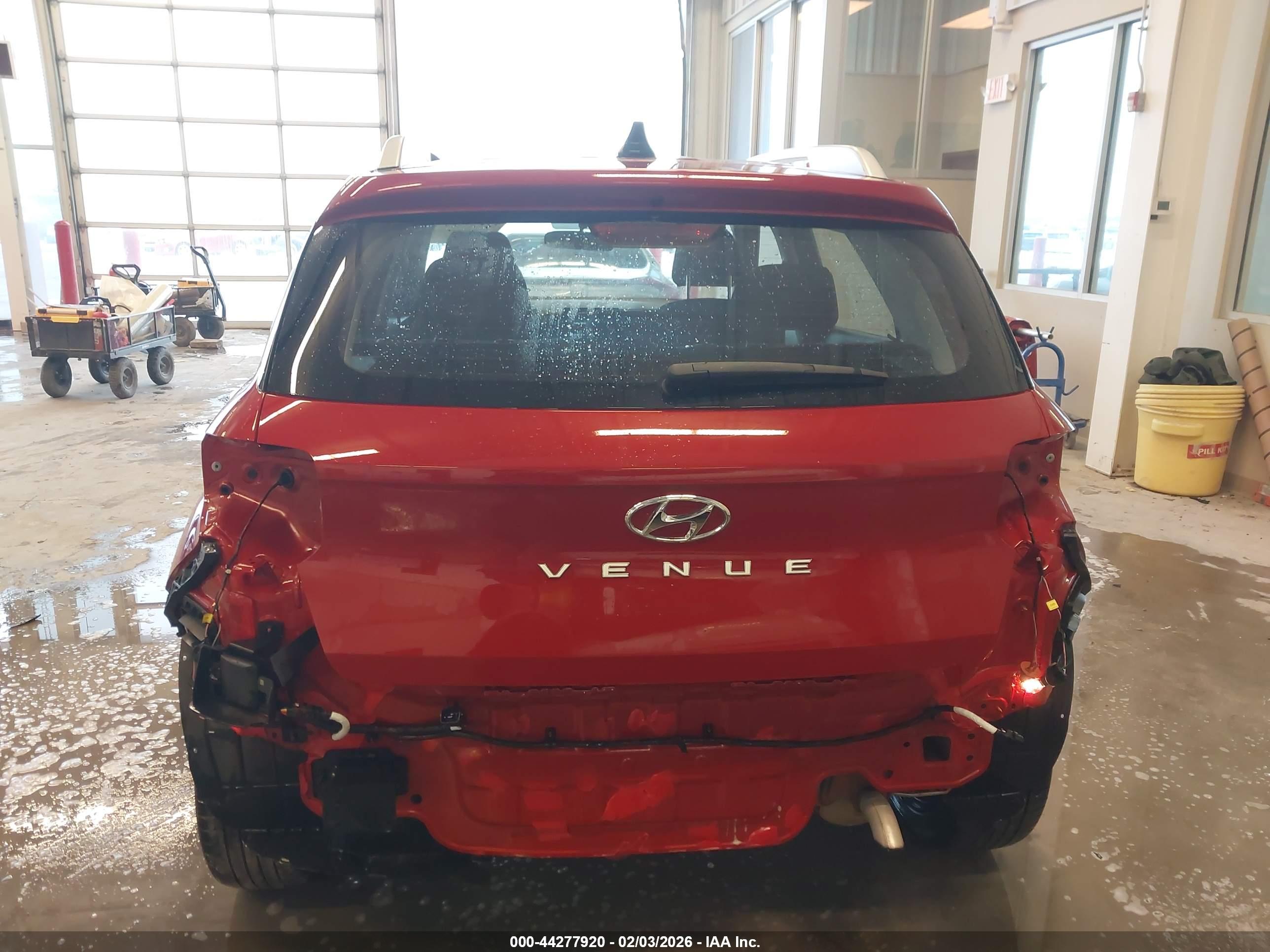 HYUNDAI VENUE image 6