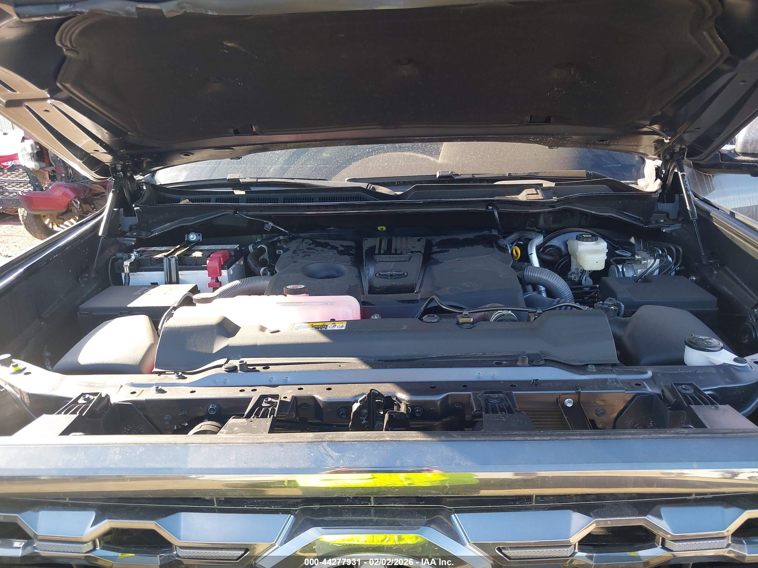 TOYOTA TUNDRA image 10