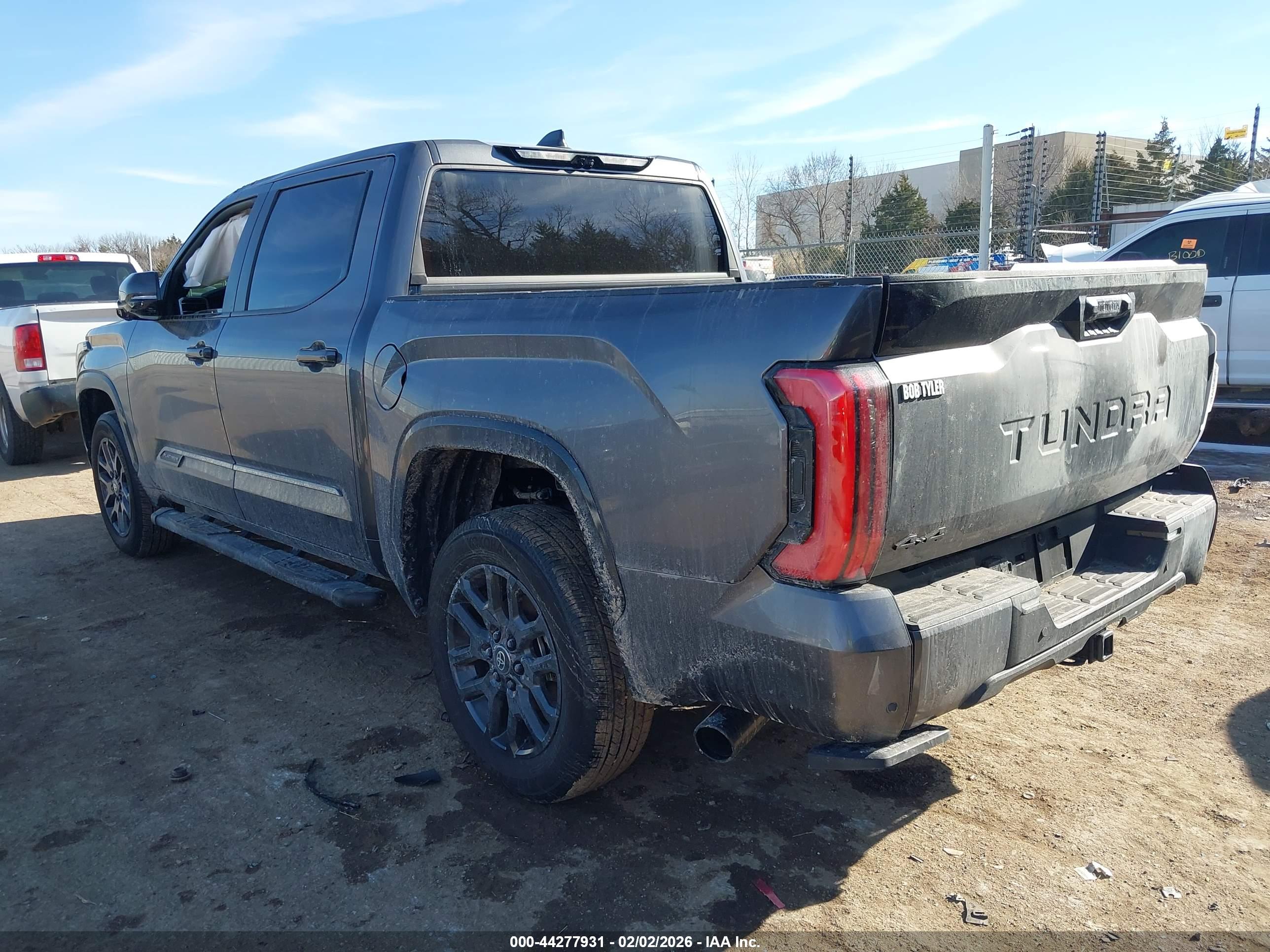 TOYOTA TUNDRA image 3
