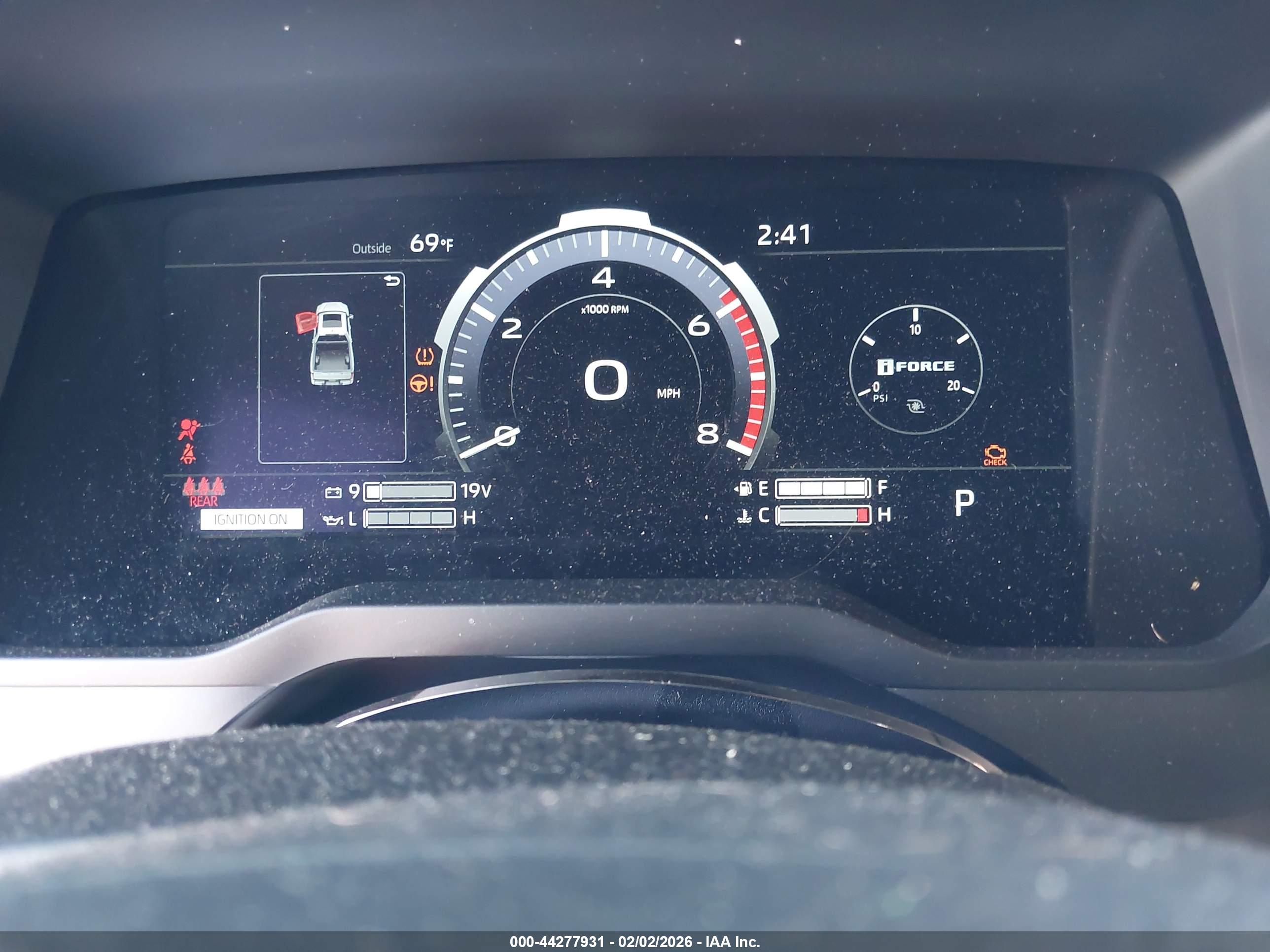 TOYOTA TUNDRA image 7