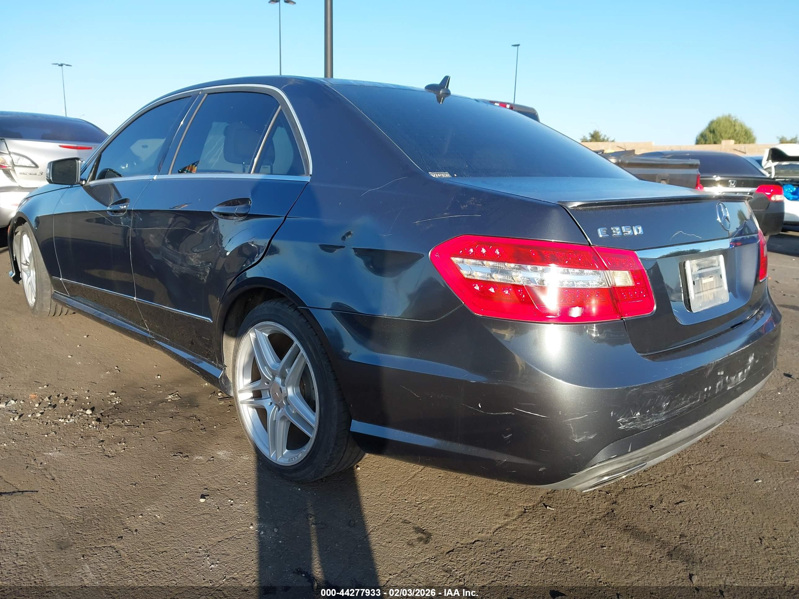 MERCEDES-BENZ E image 3