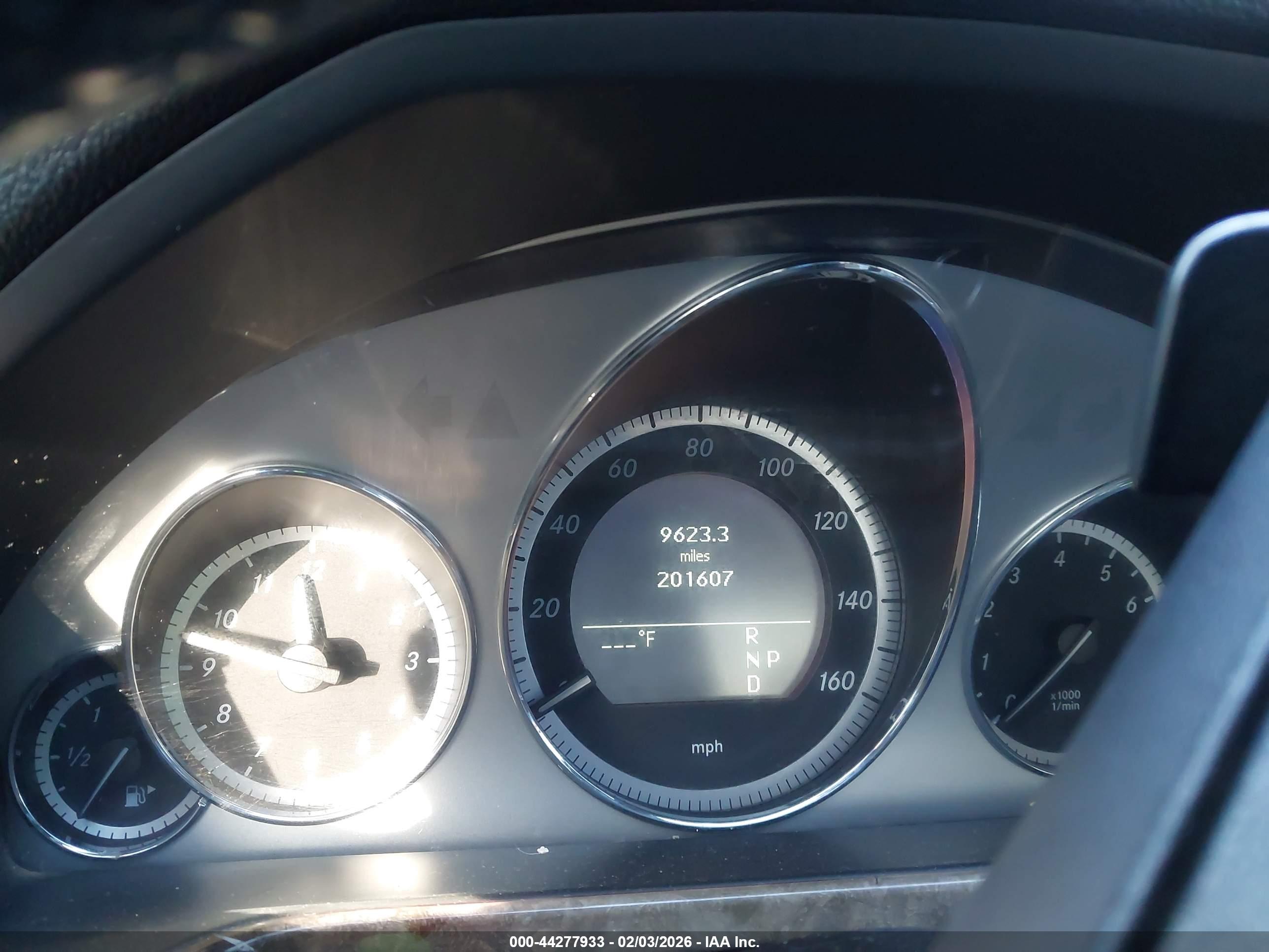 MERCEDES-BENZ E image 7
