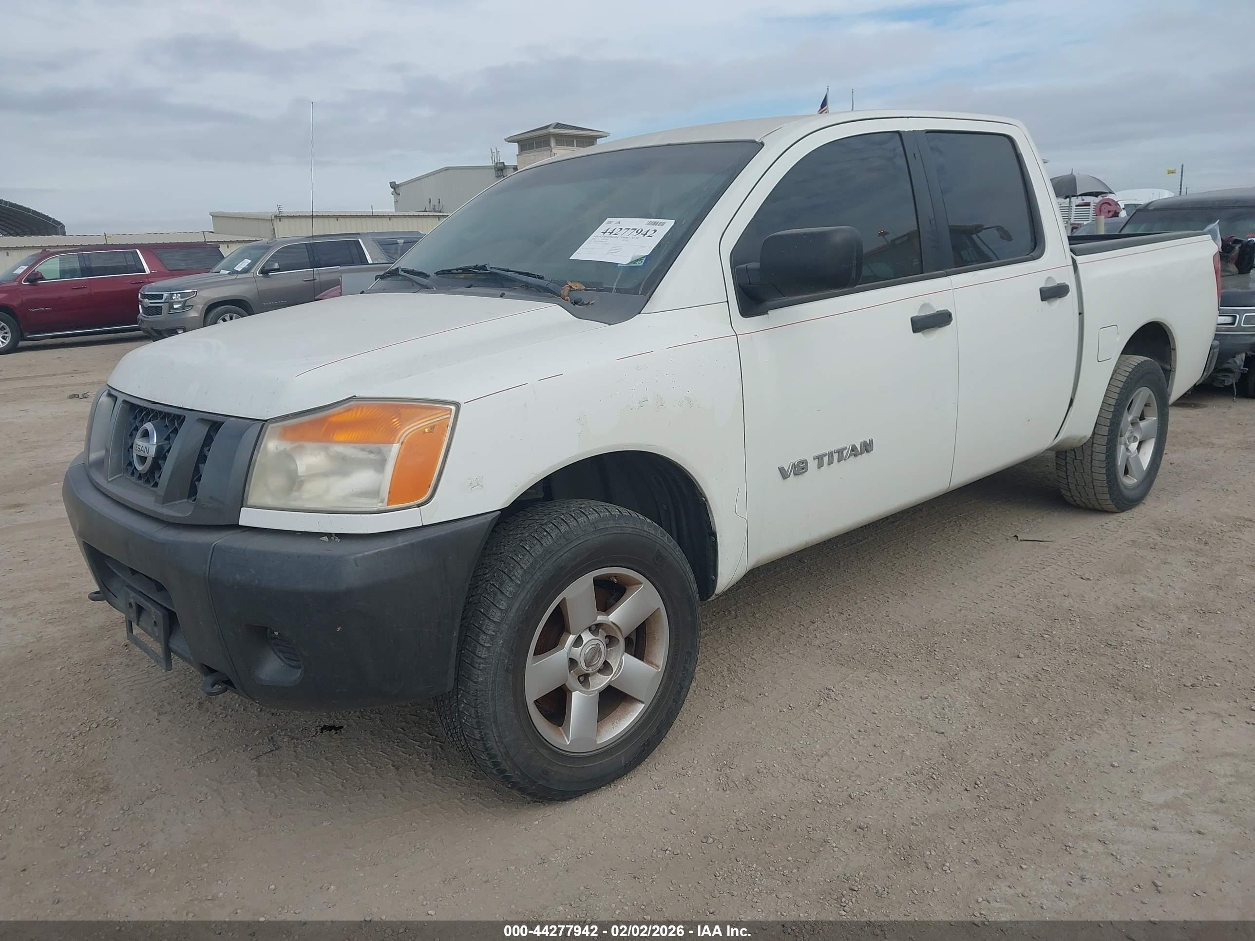 NISSAN TITAN image 2