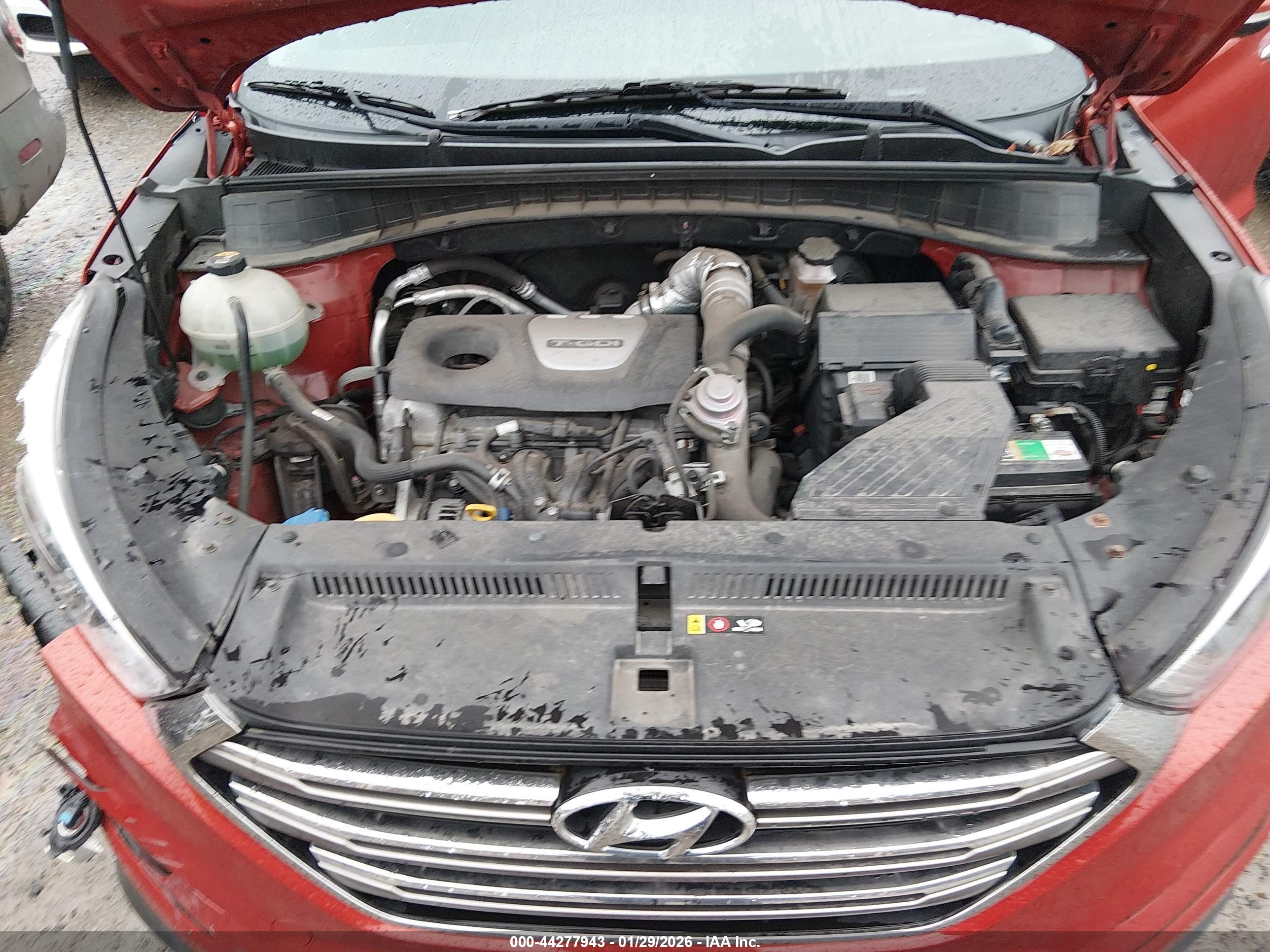 HYUNDAI TUCSON image 10