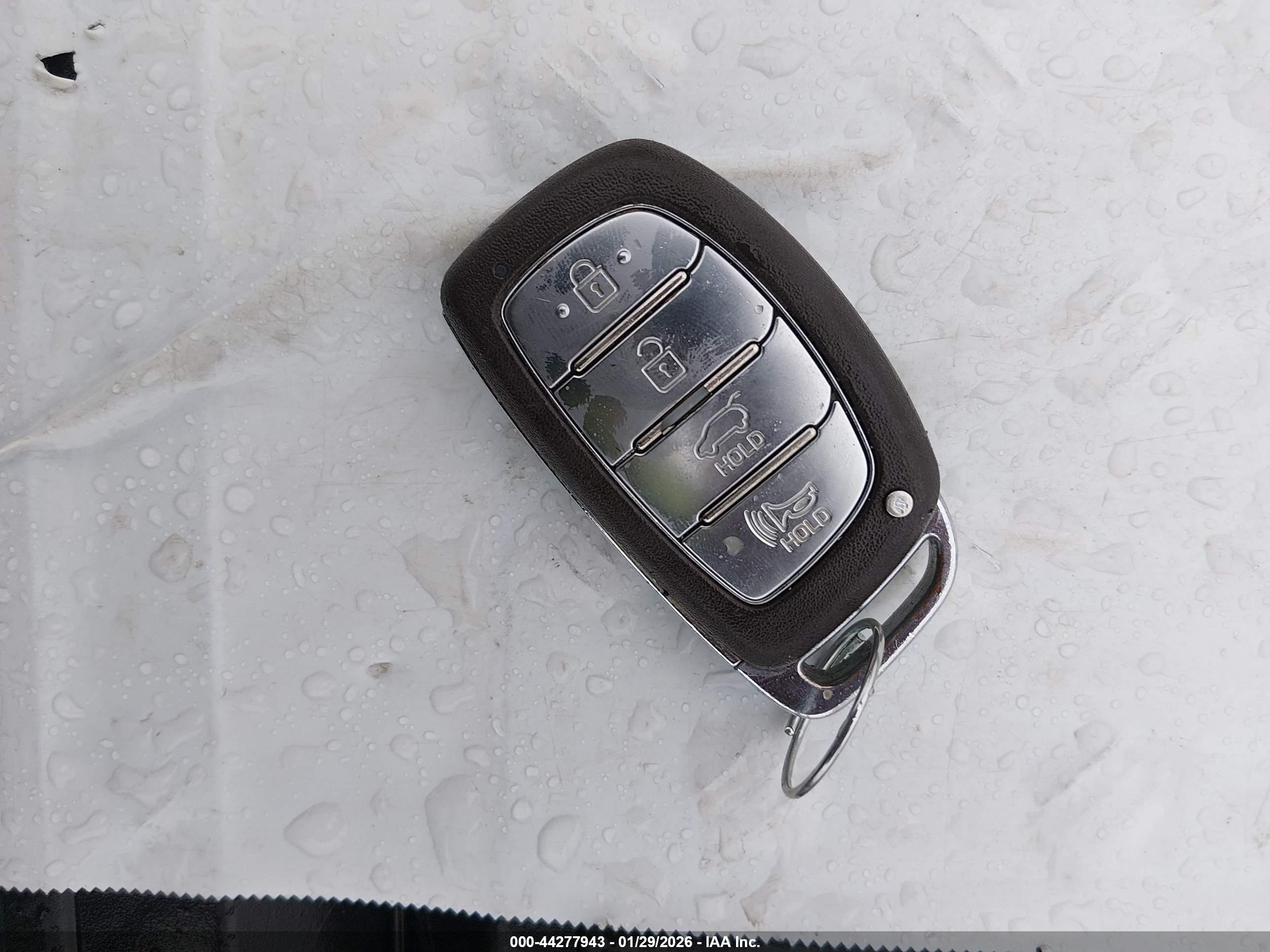 HYUNDAI TUCSON image 11