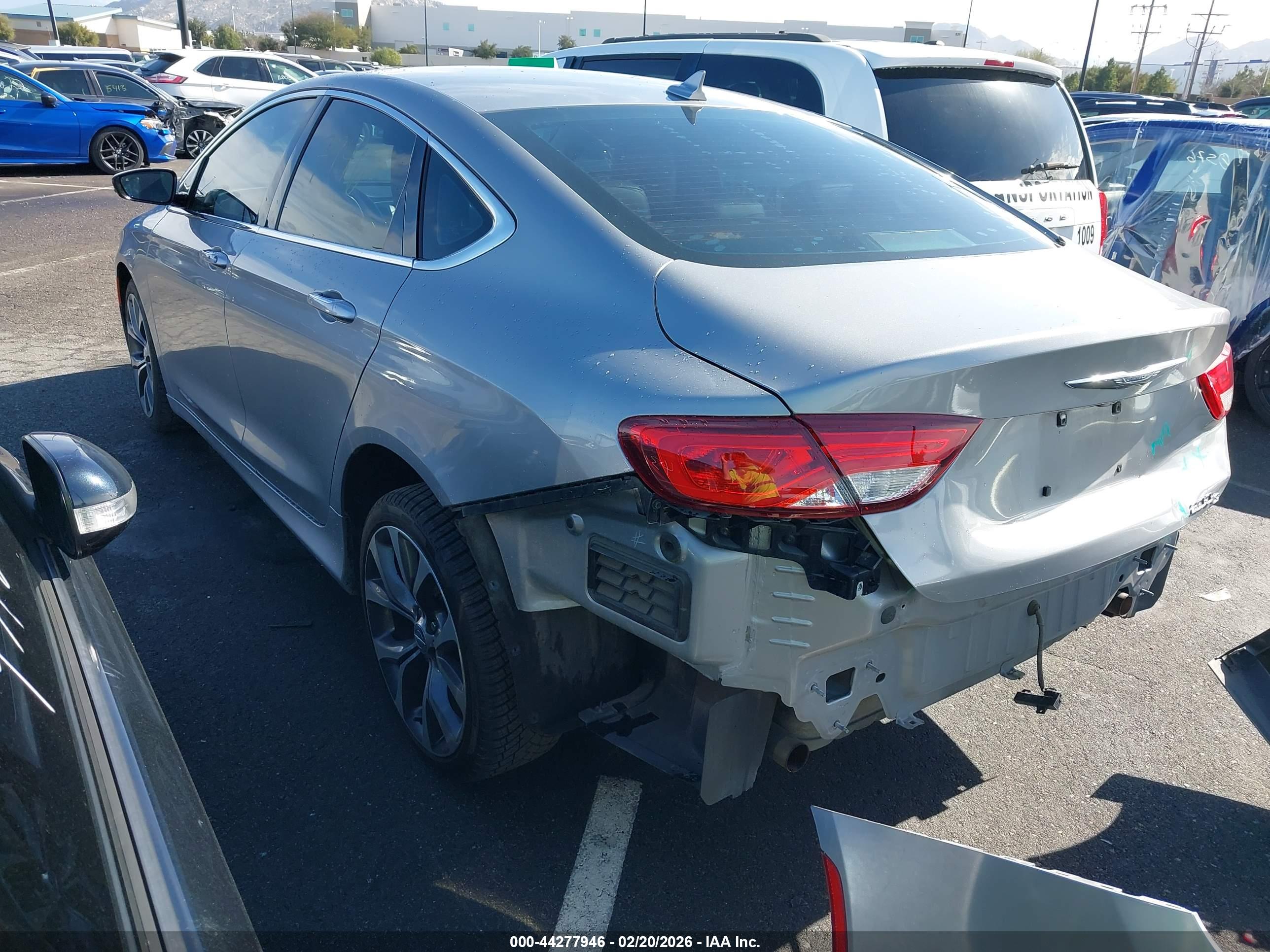 CHRYSLER 200 image 3
