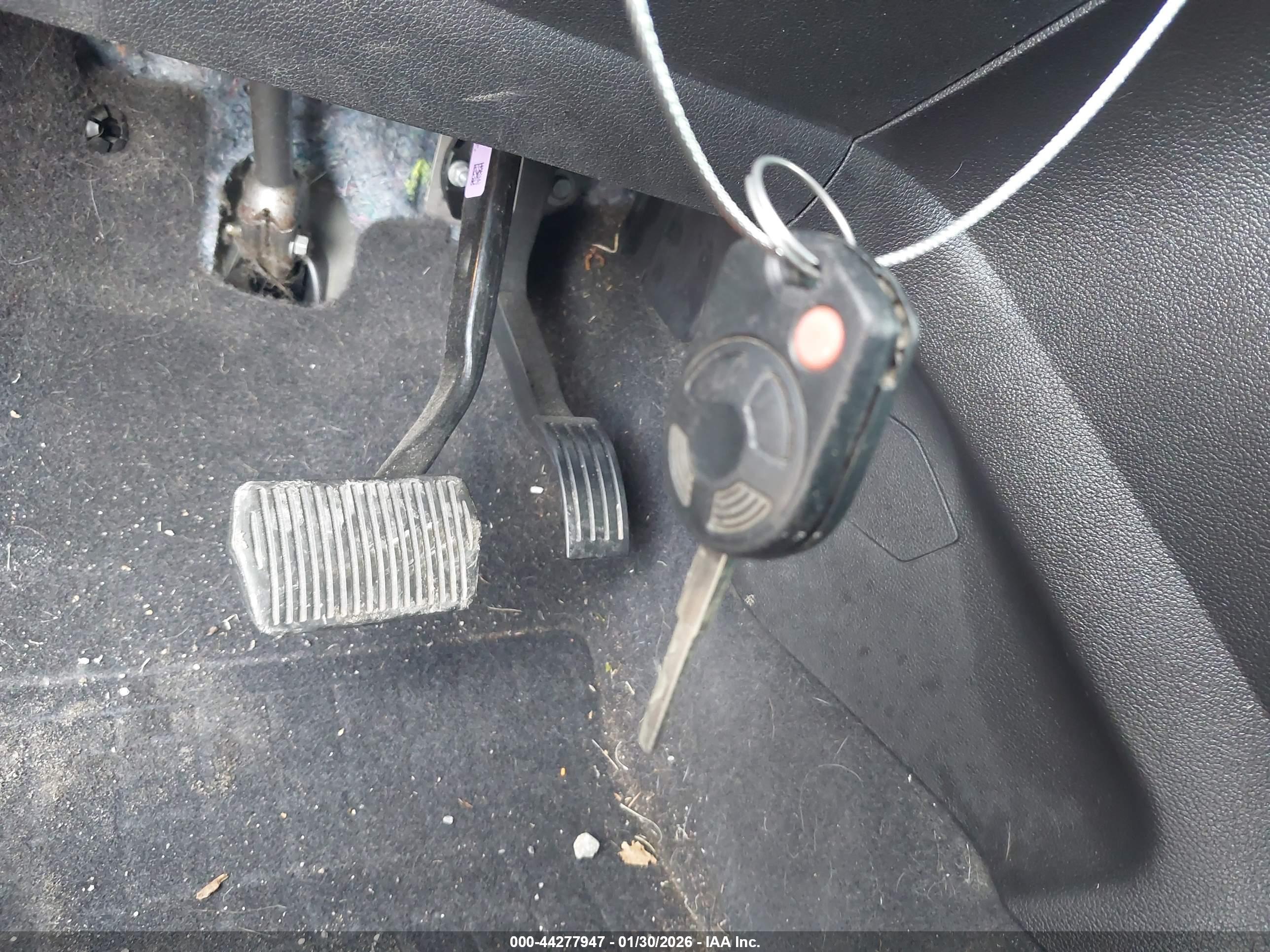 FORD ESCAPE image 11