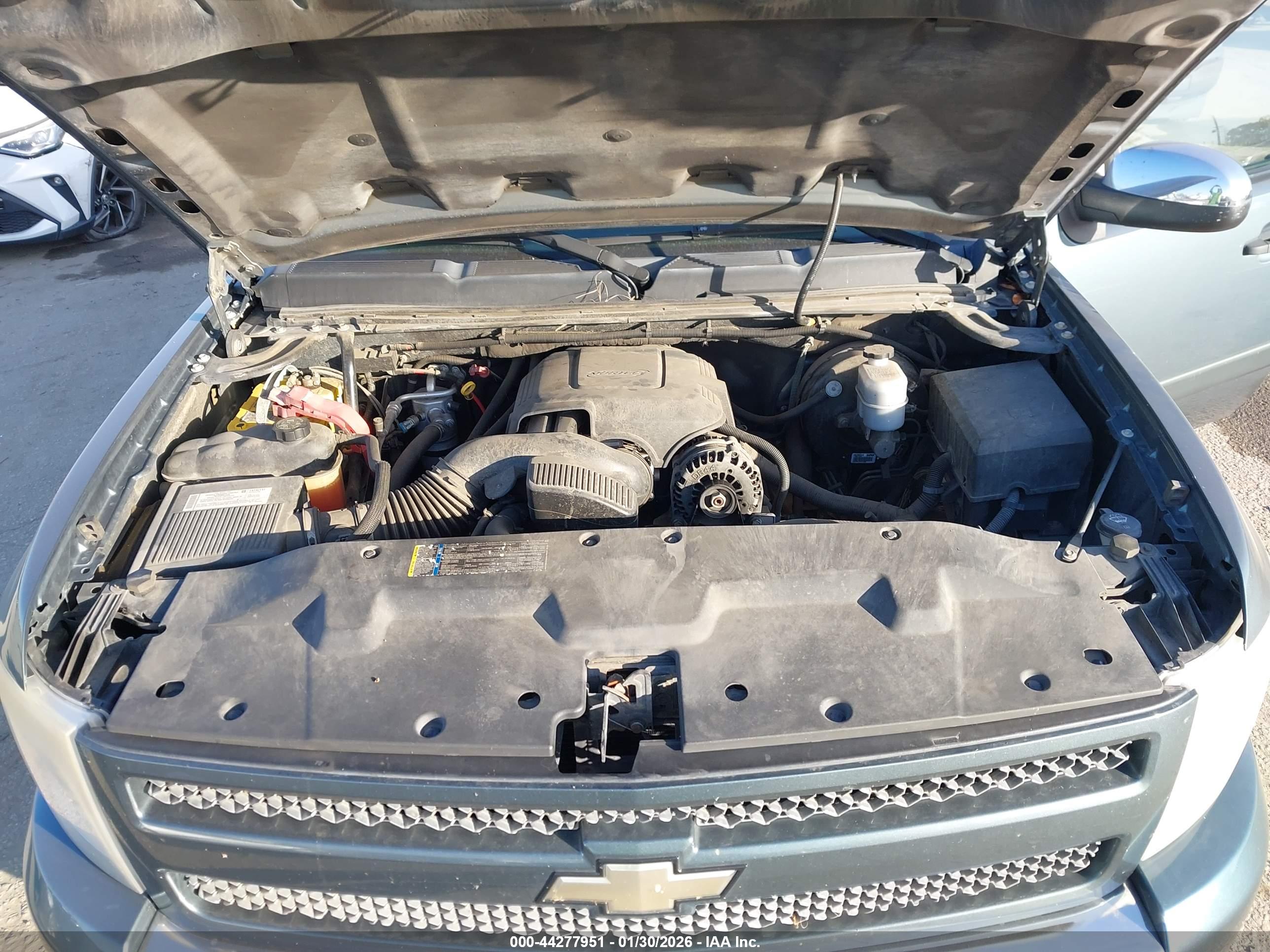 CHEVROLET SILVERADO image 10