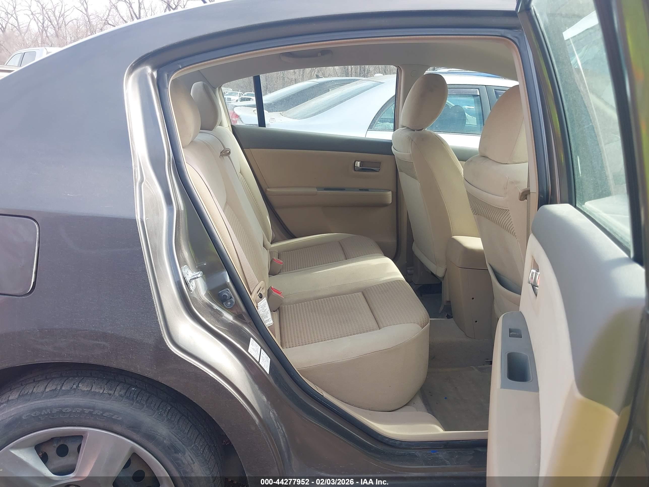 NISSAN SENTRA image 8