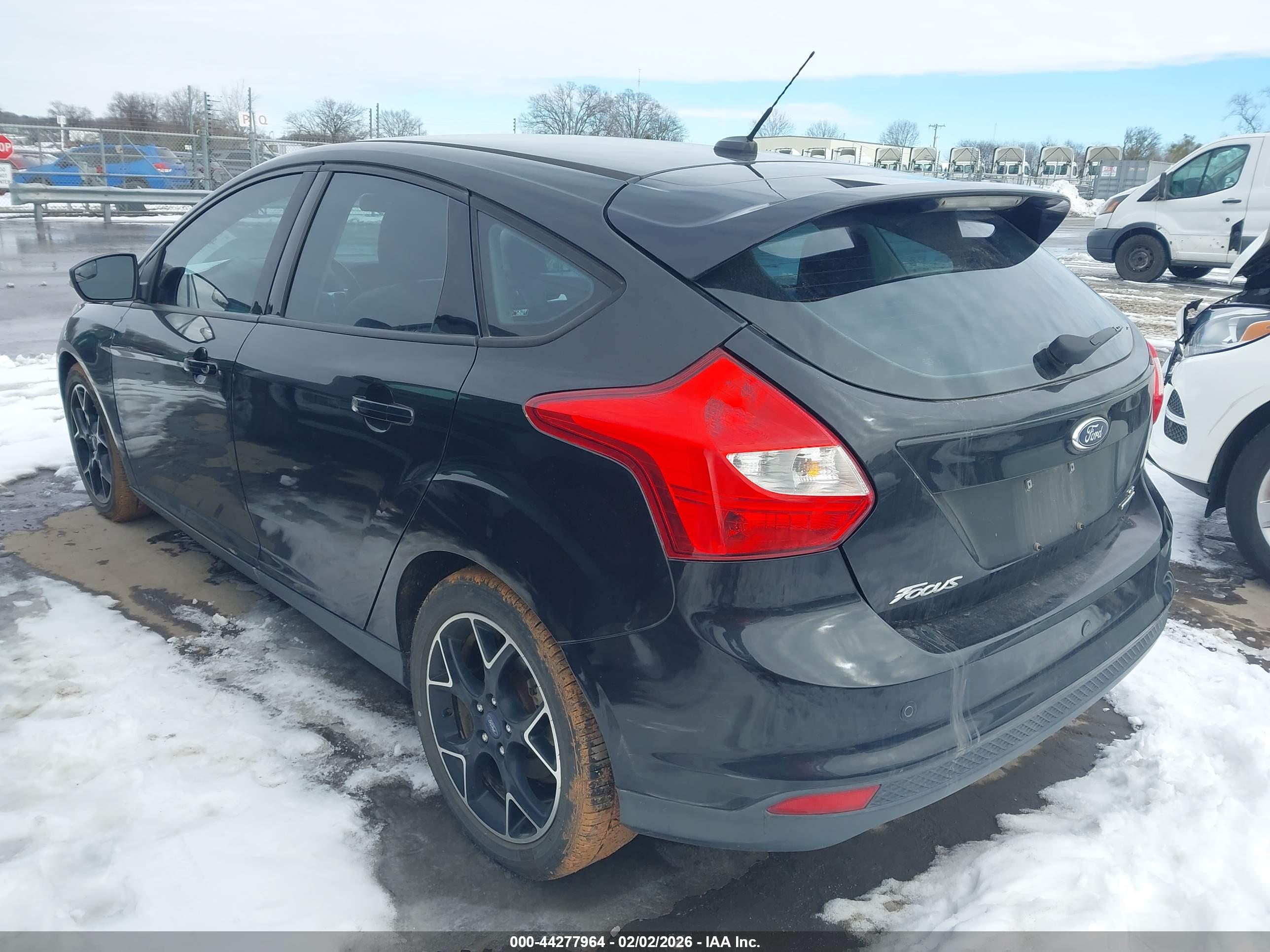 FORD FOCUS image 3