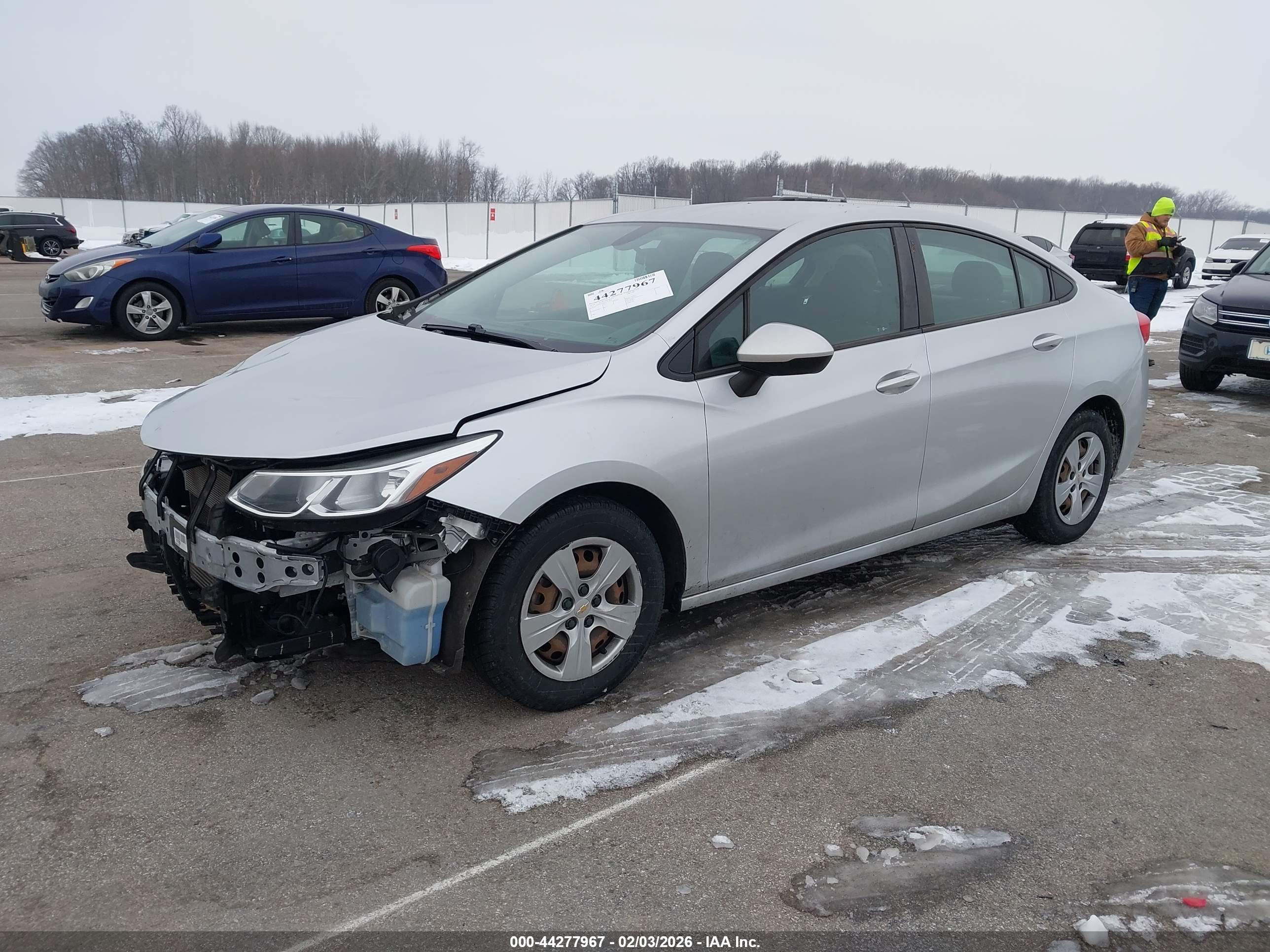 CHEVROLET CRUZE image 2