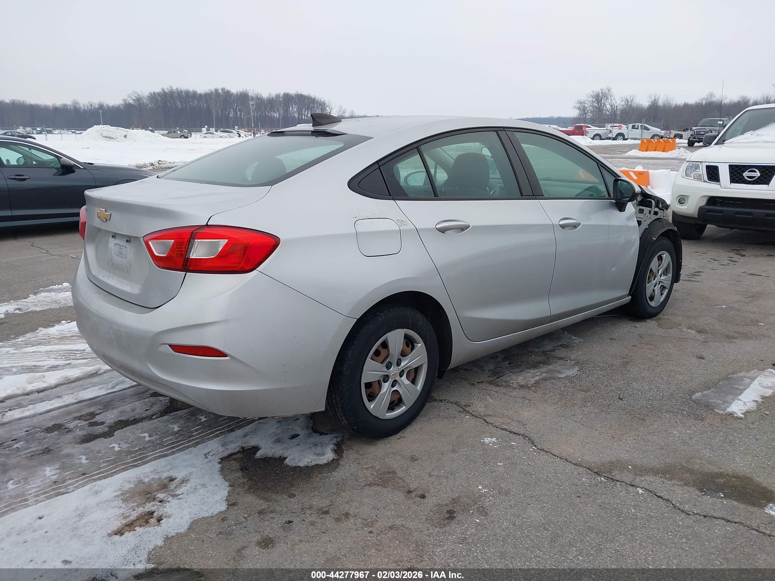 CHEVROLET CRUZE image 4