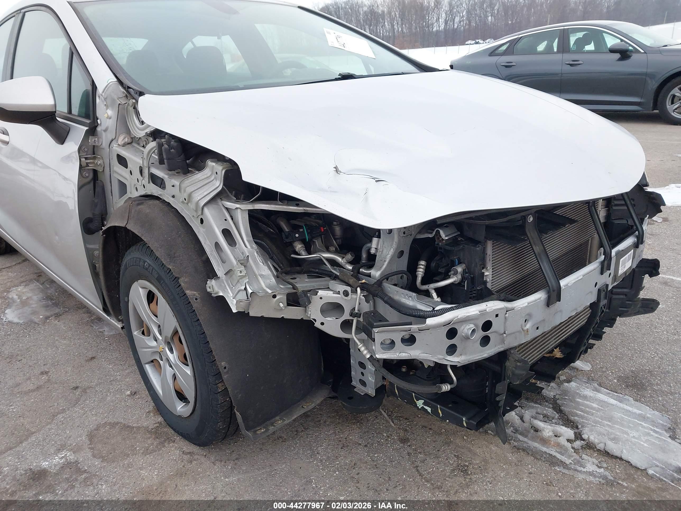 CHEVROLET CRUZE image 6