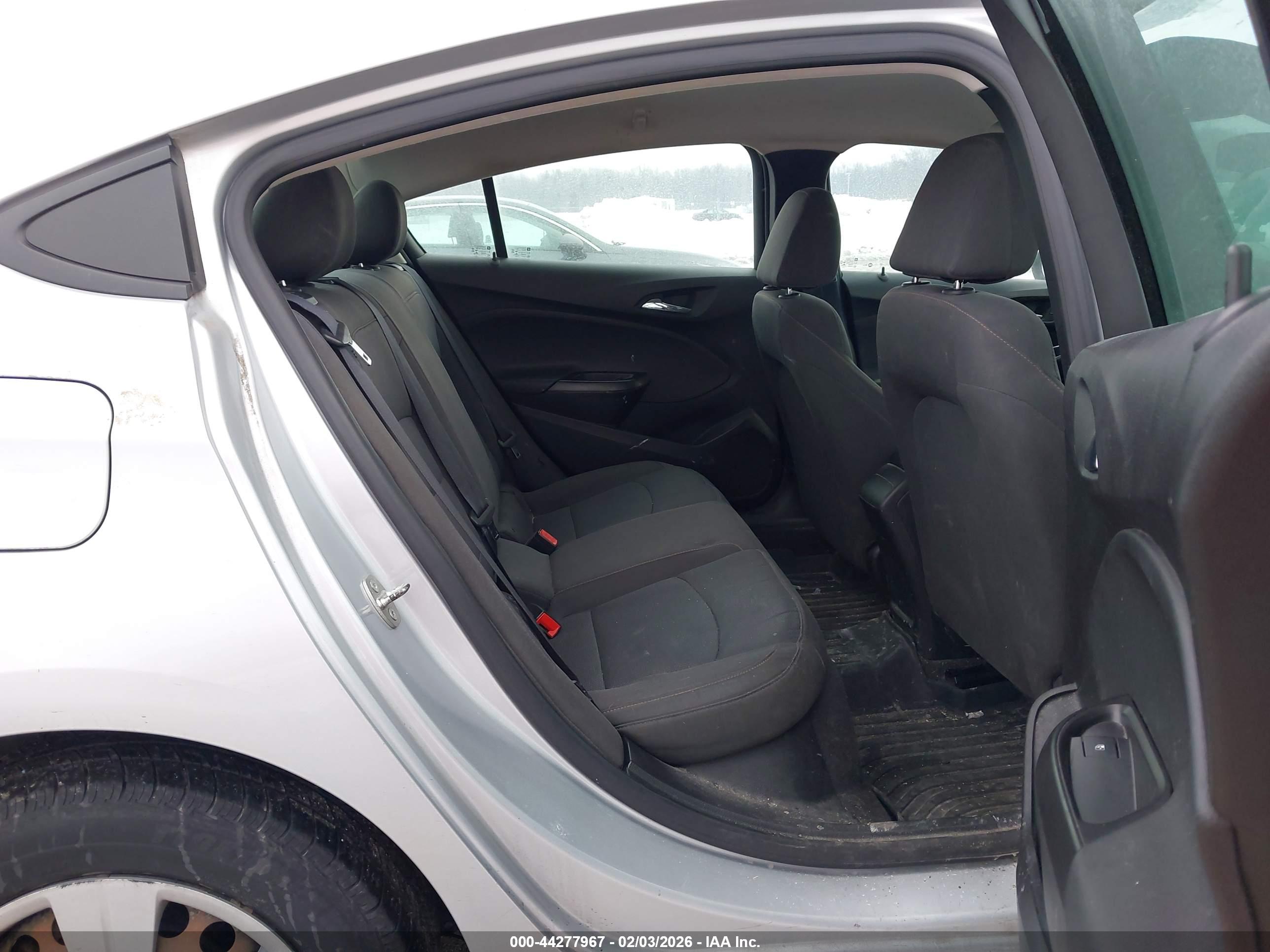 CHEVROLET CRUZE image 8