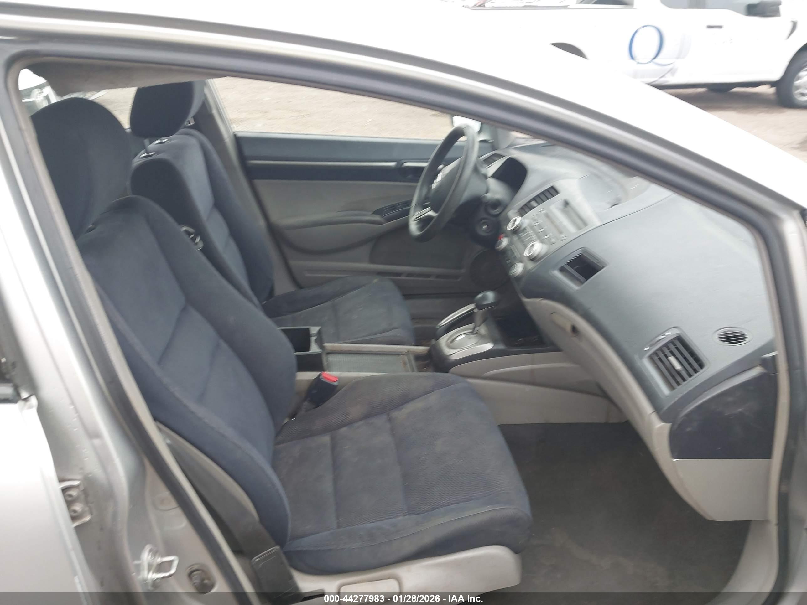 HONDA CIVIC image 5