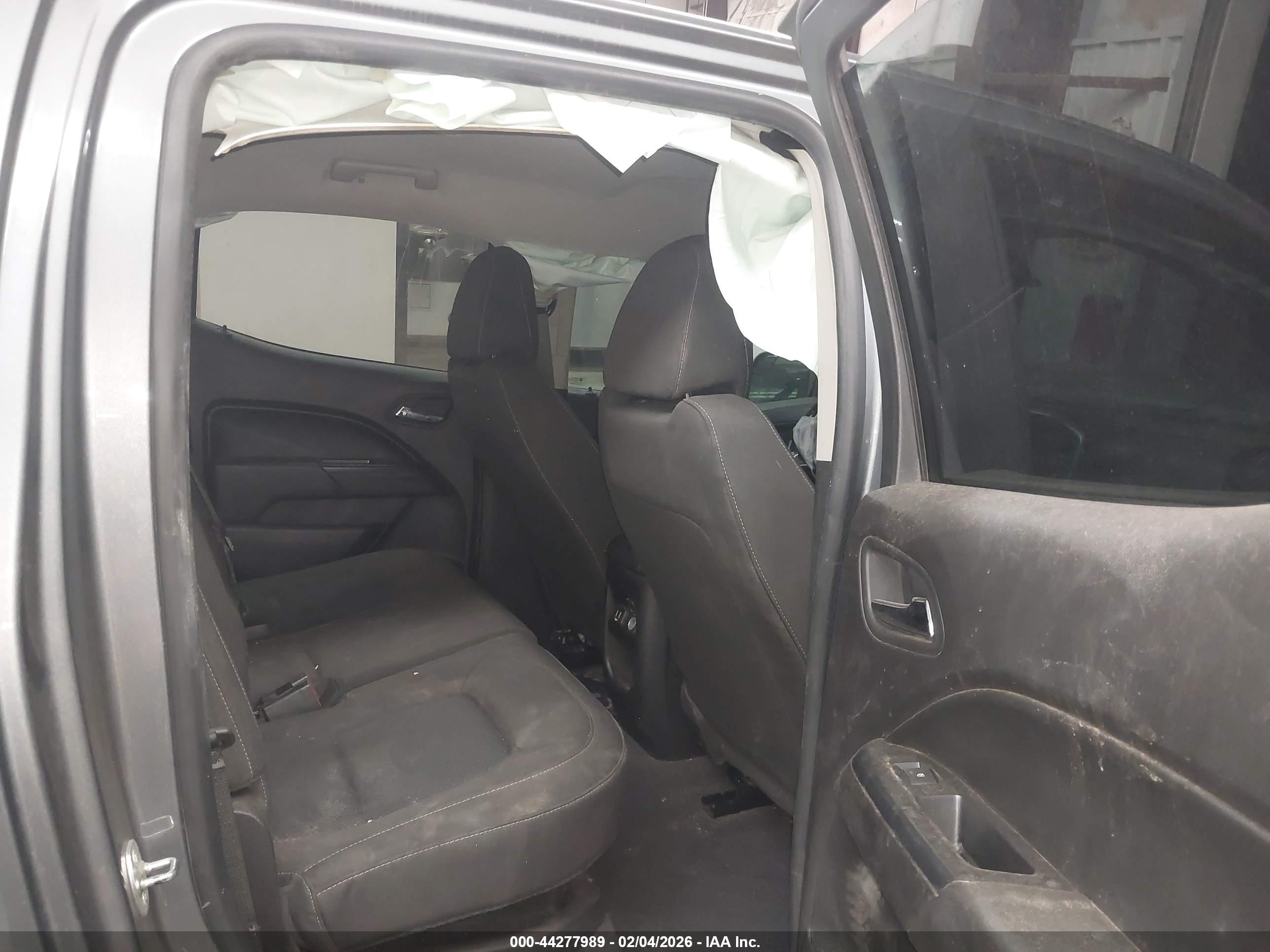 CHEVROLET COLORADO image 8