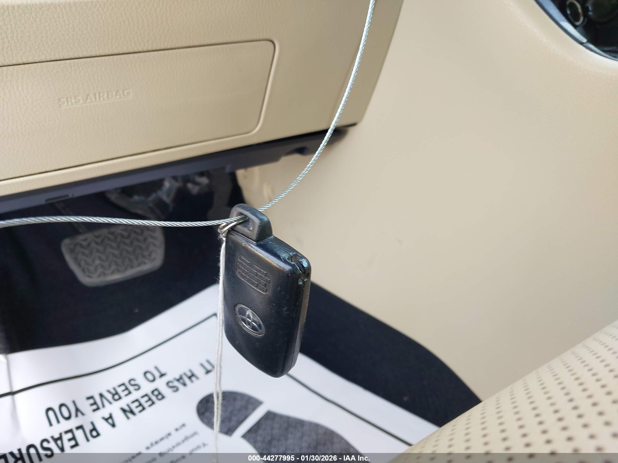 TOYOTA HIGHLANDER image 11