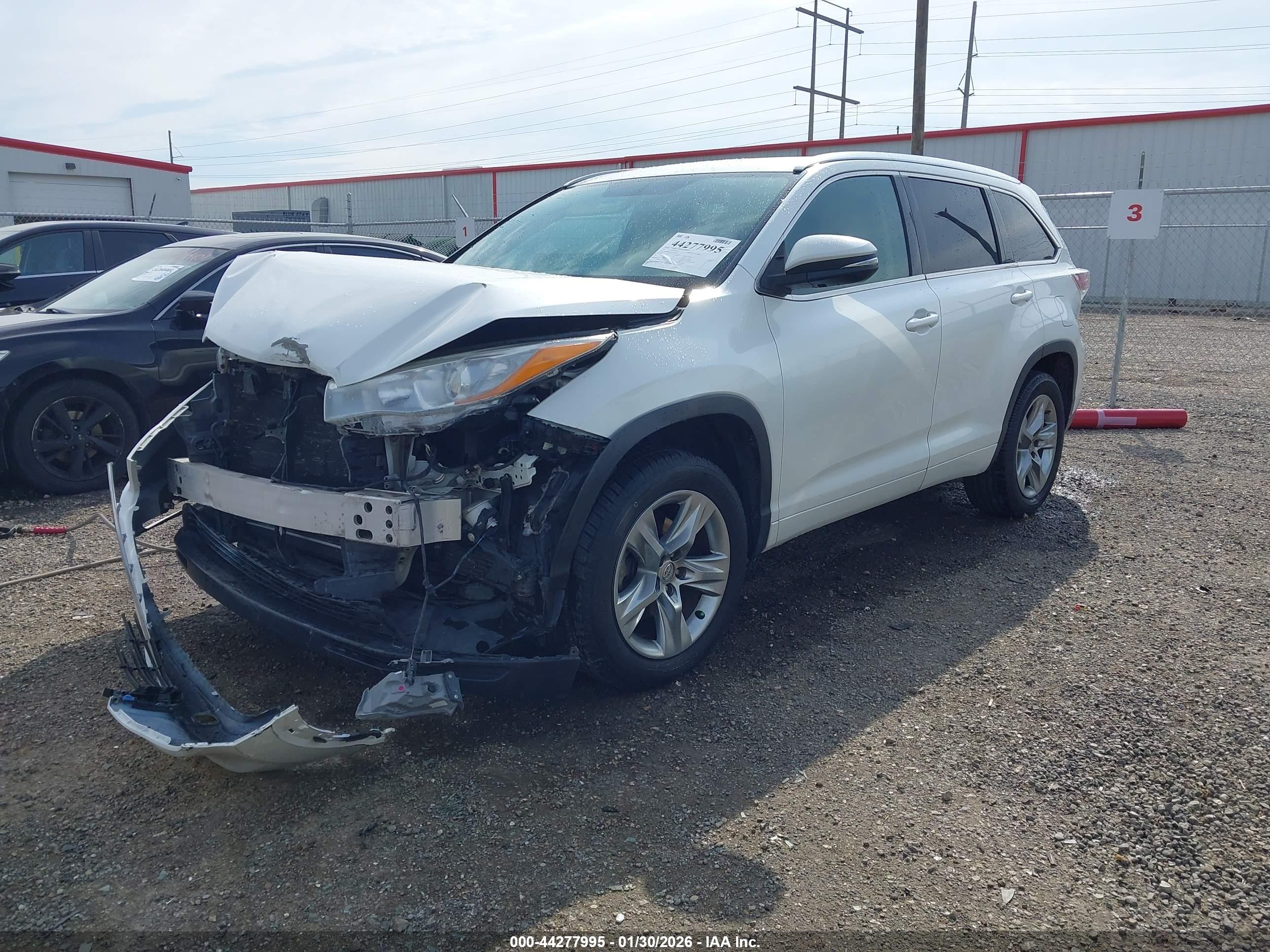 TOYOTA HIGHLANDER image 2