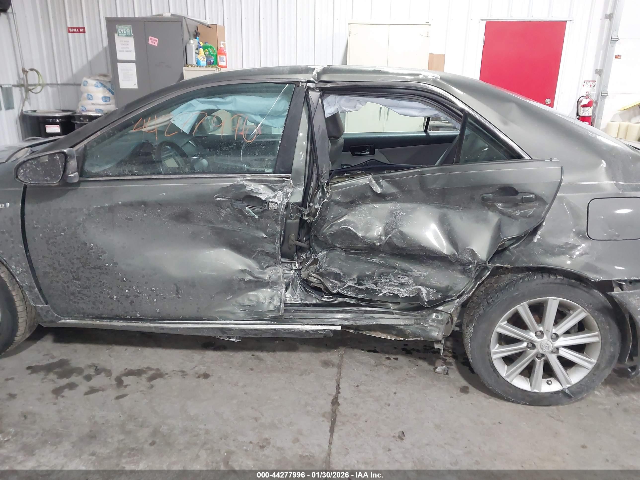 TOYOTA CAMRY image 6