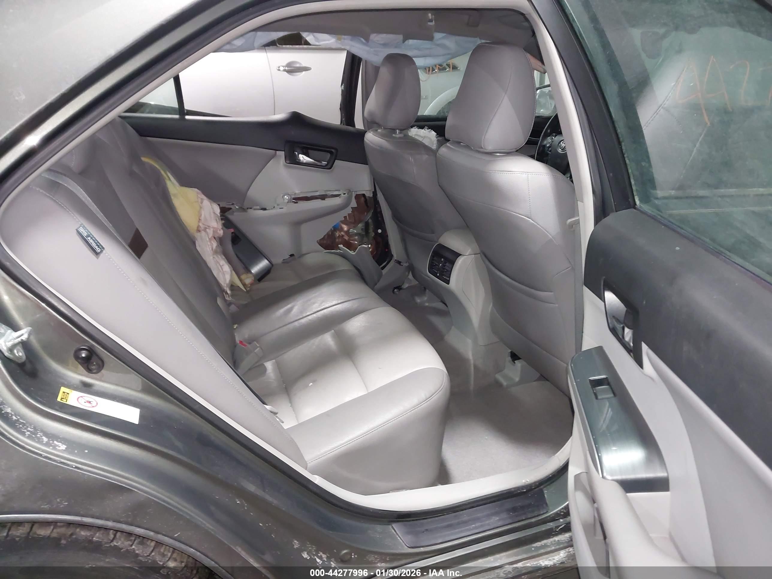 TOYOTA CAMRY image 8