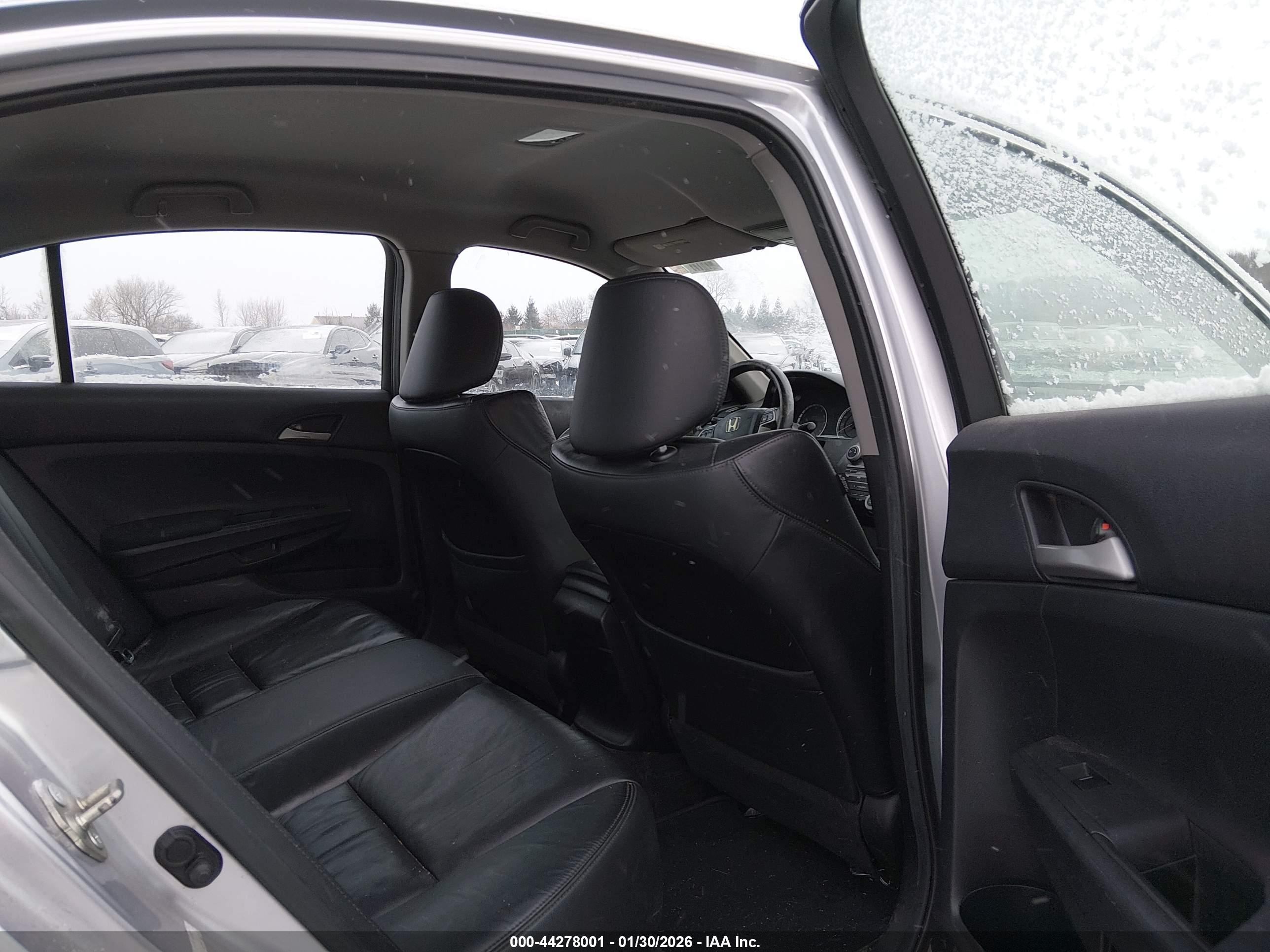 HONDA ACCORD image 8
