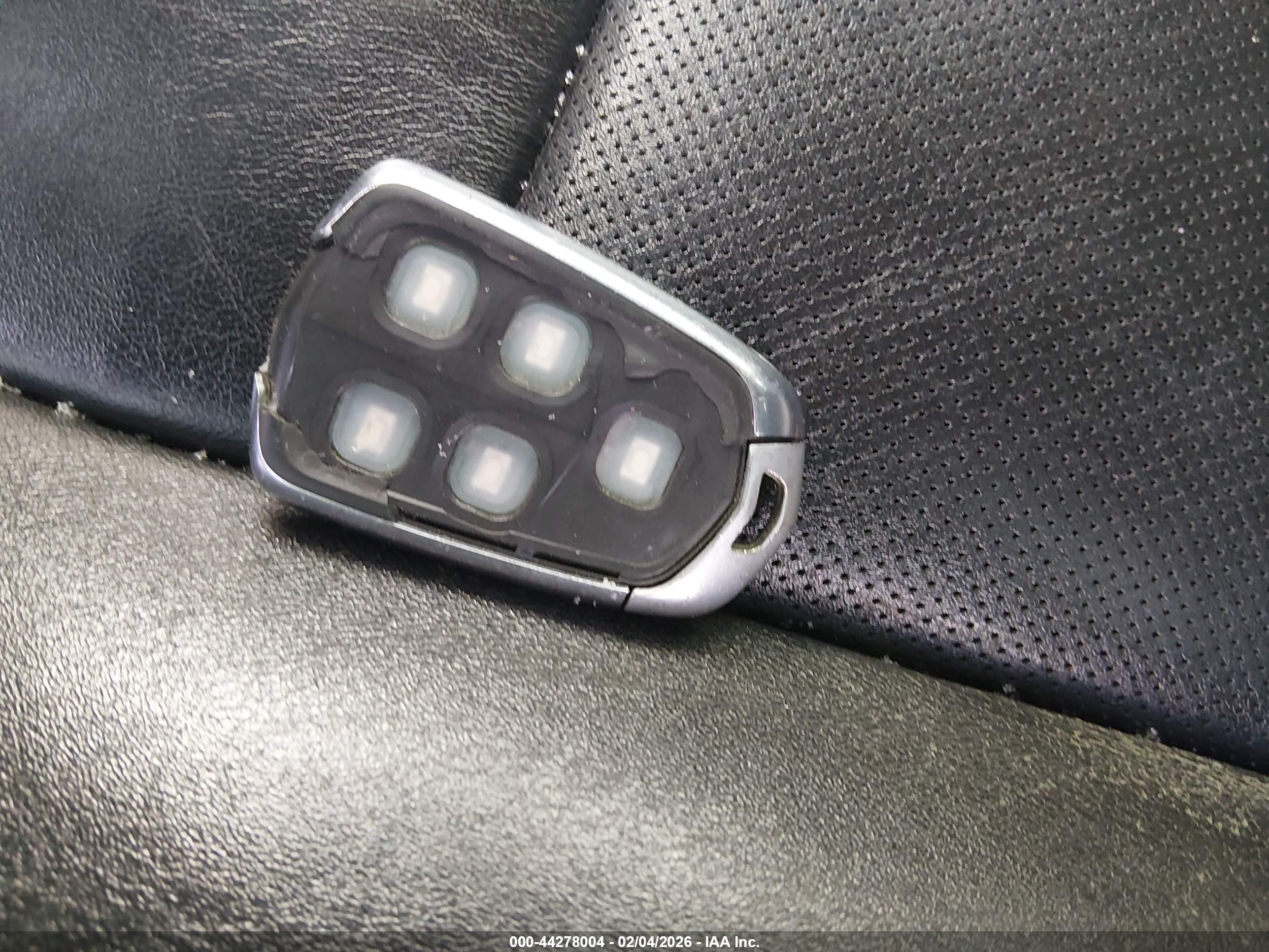 CADILLAC CTS image 11