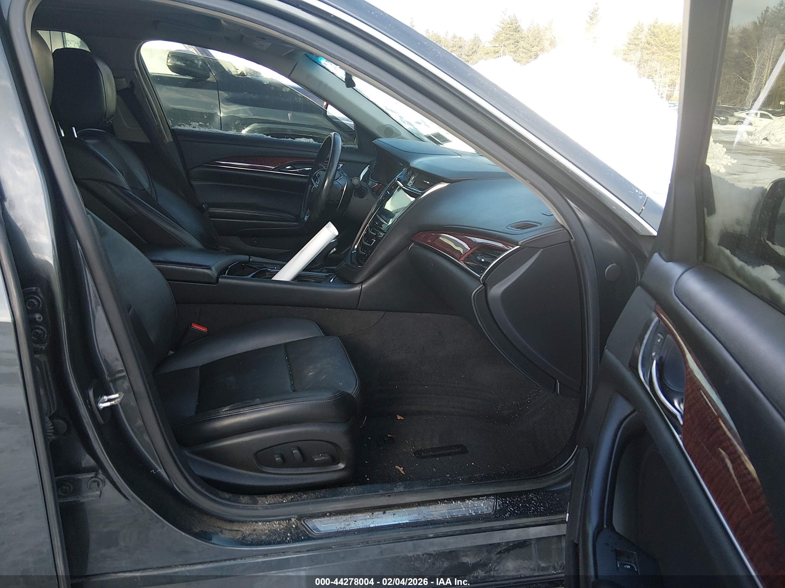 CADILLAC CTS image 5