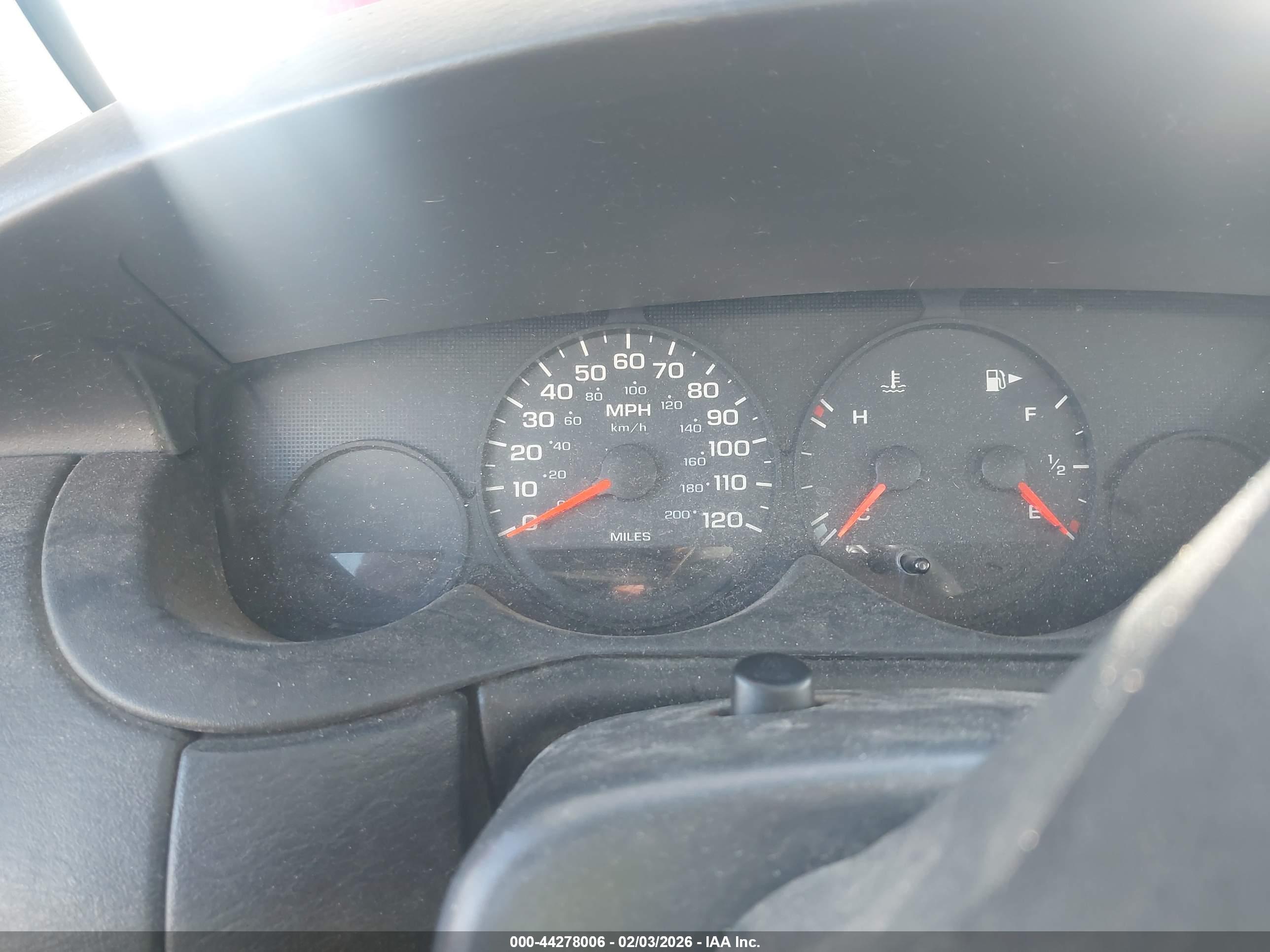 DODGE NEON image 7