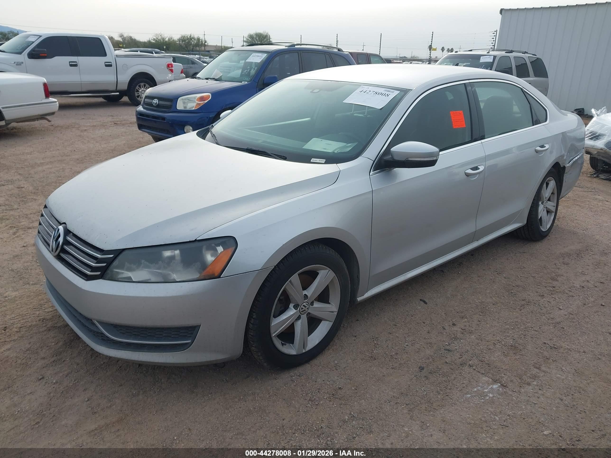 VOLKSWAGEN PASSAT image 2